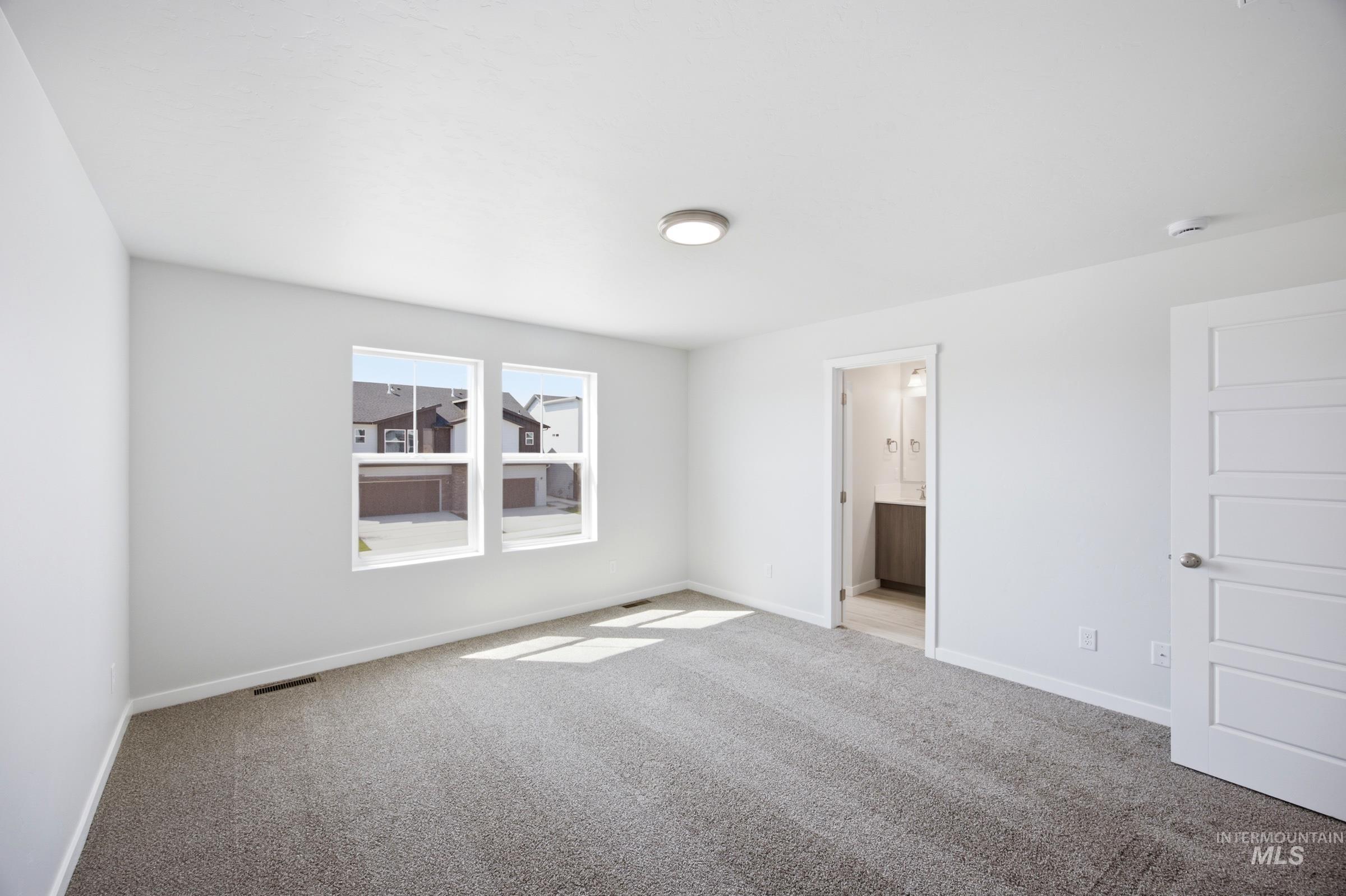 10860 Greensboro St Property Photo 18