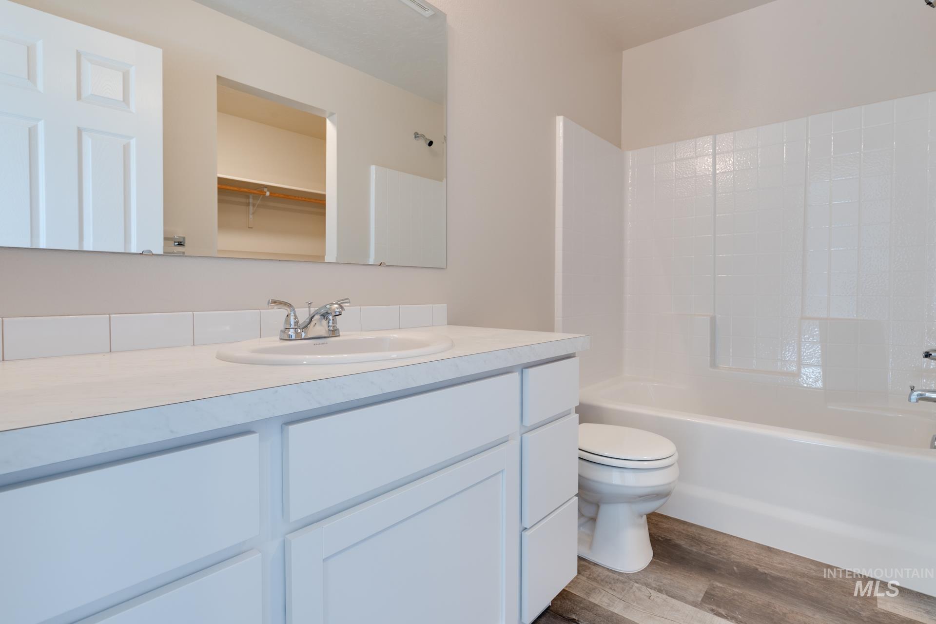 10854 Greensboro St Property Photo 10