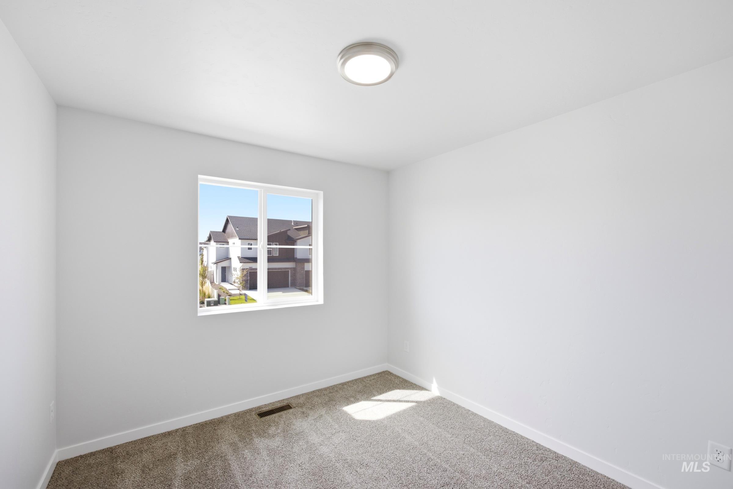 10854 Greensboro St Property Photo 15