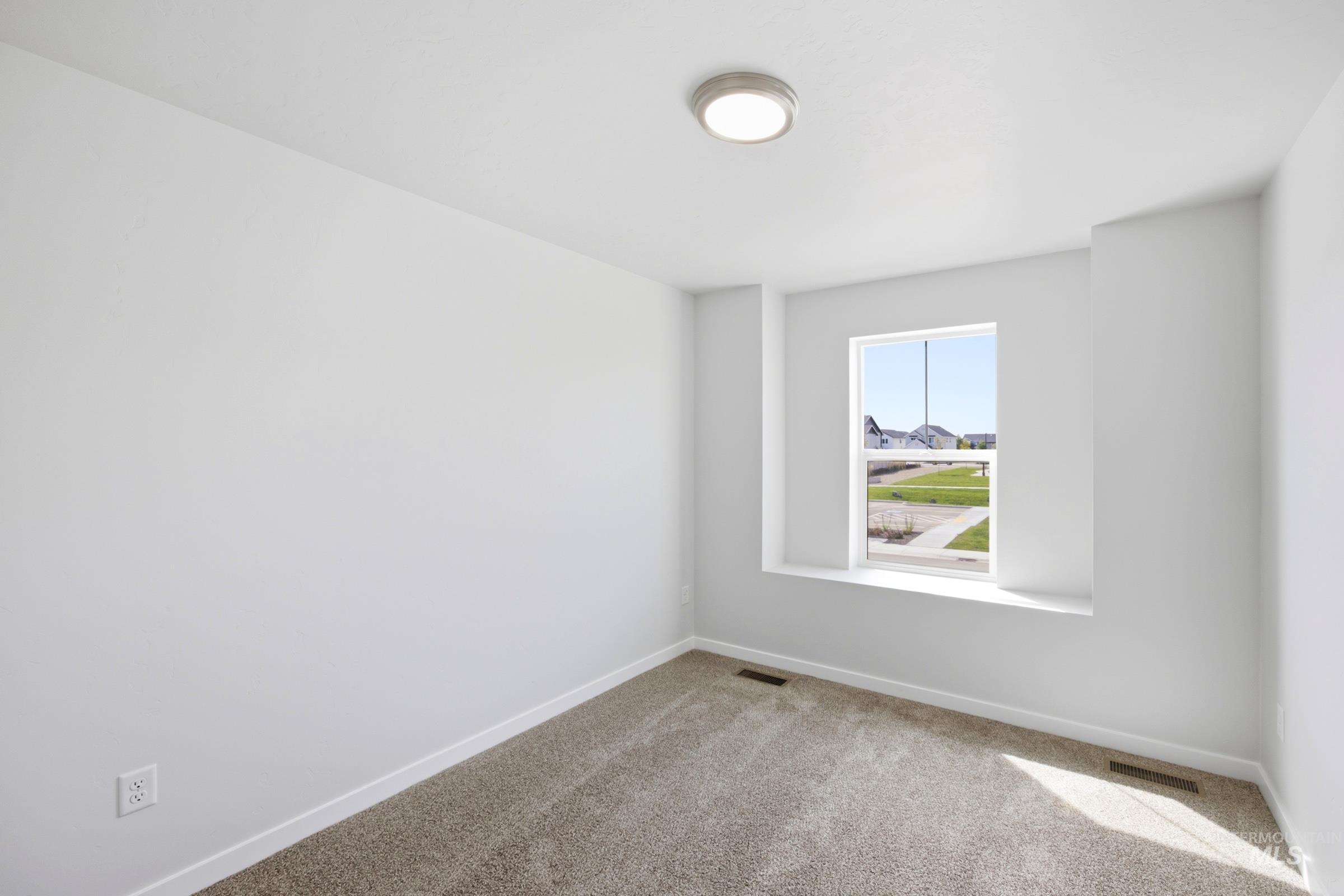 10854 Greensboro St Property Photo 17