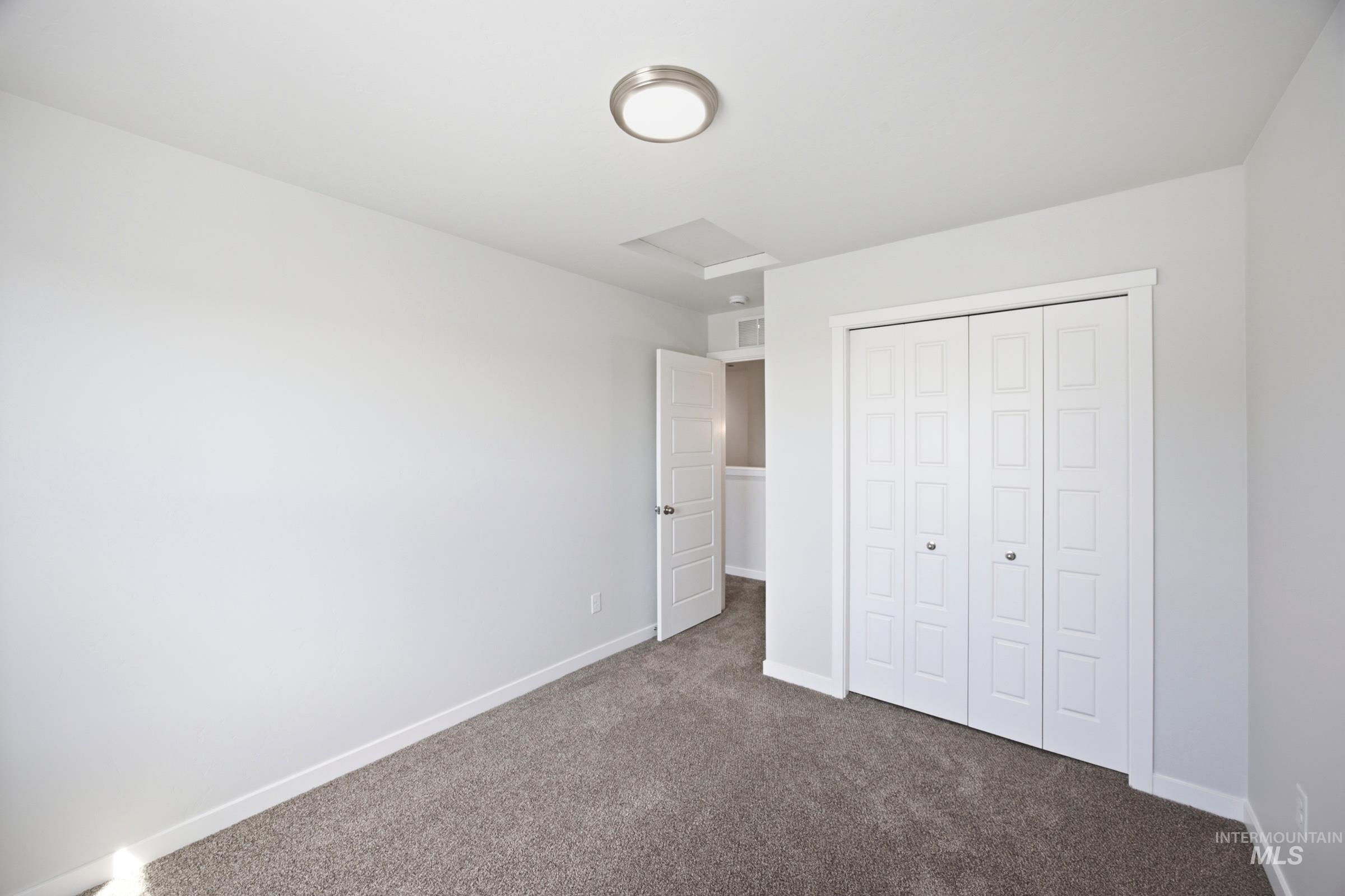 10854 Greensboro St Property Photo 18
