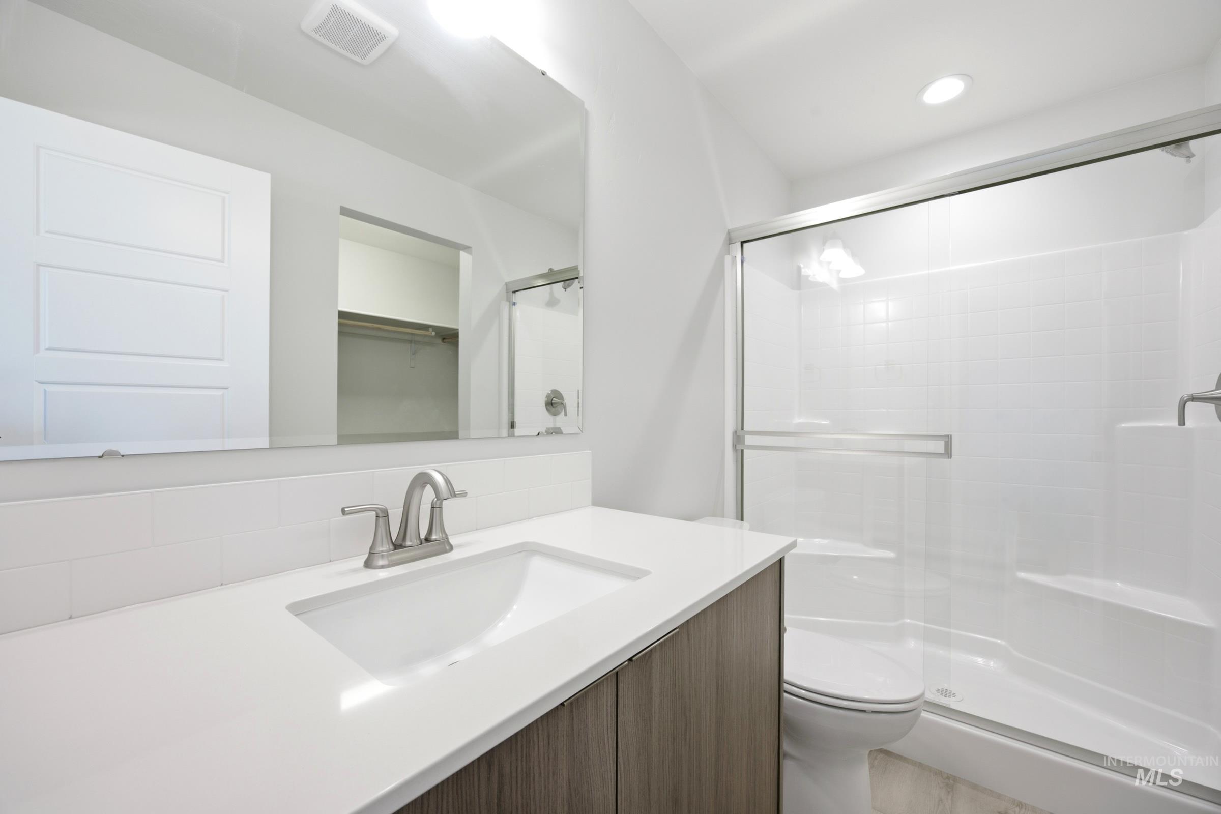 10848 Greensboro St Property Photo 18