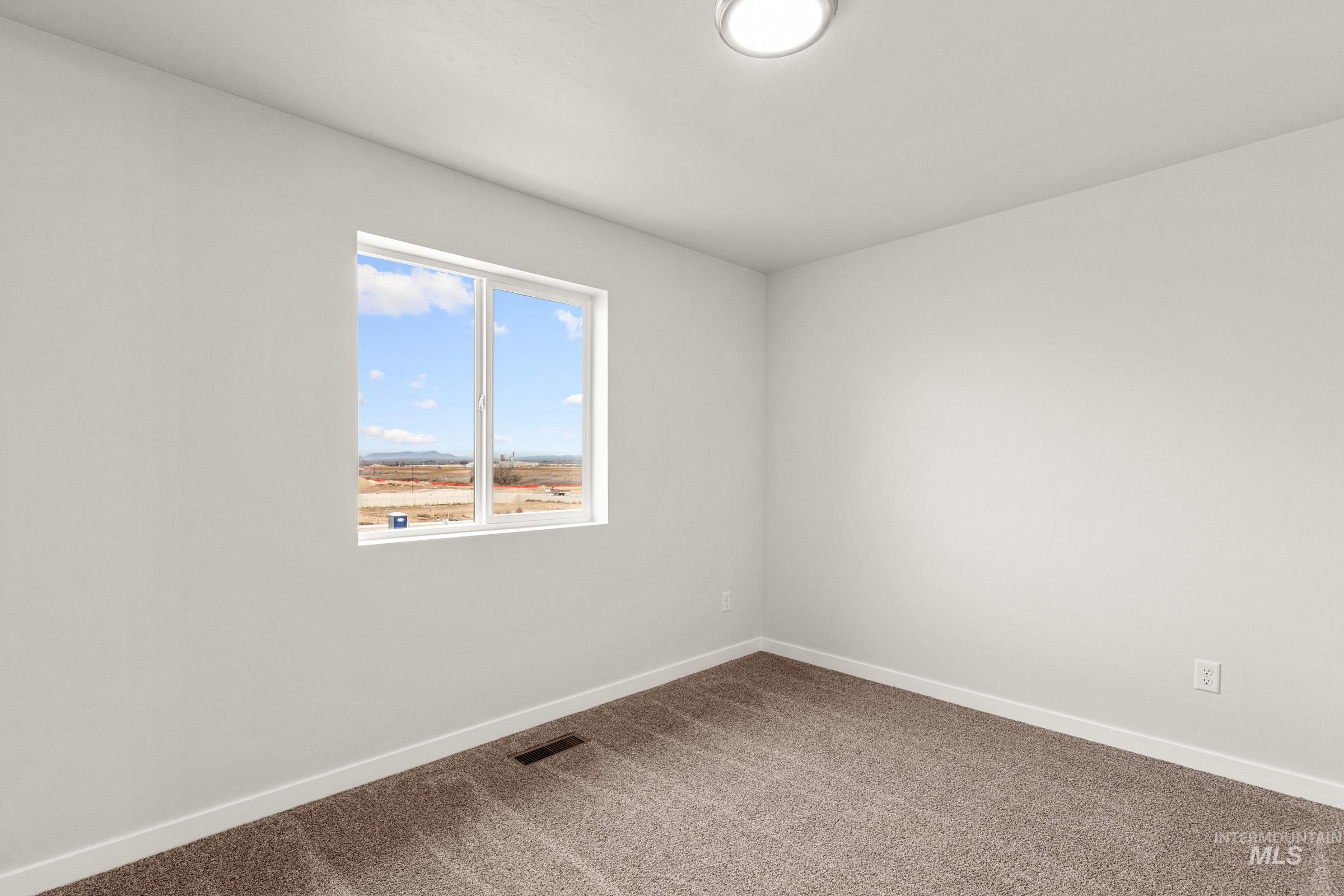 10842 Greensboro St Property Photo 12