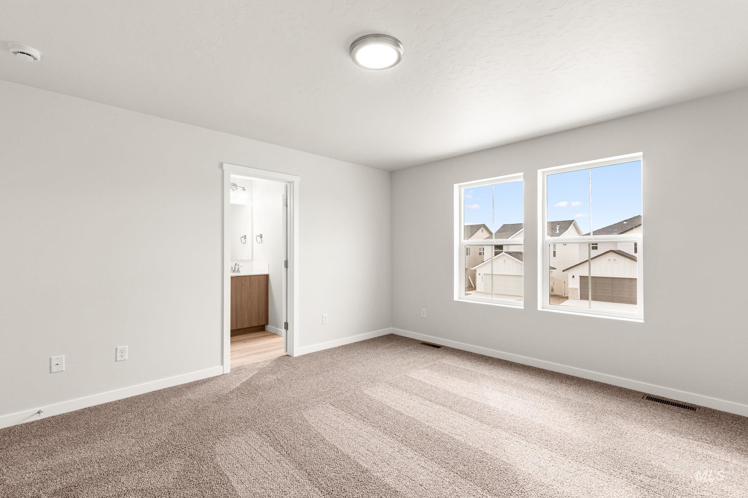 10842 Greensboro St Property Photo 16