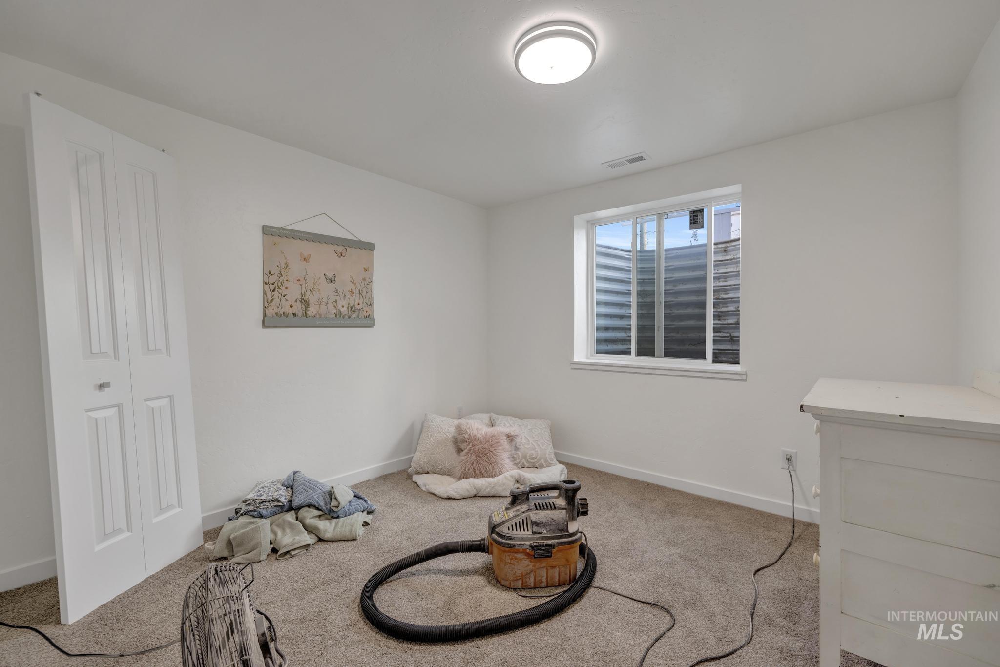 195 Wirsching Ave W Property Photo 35