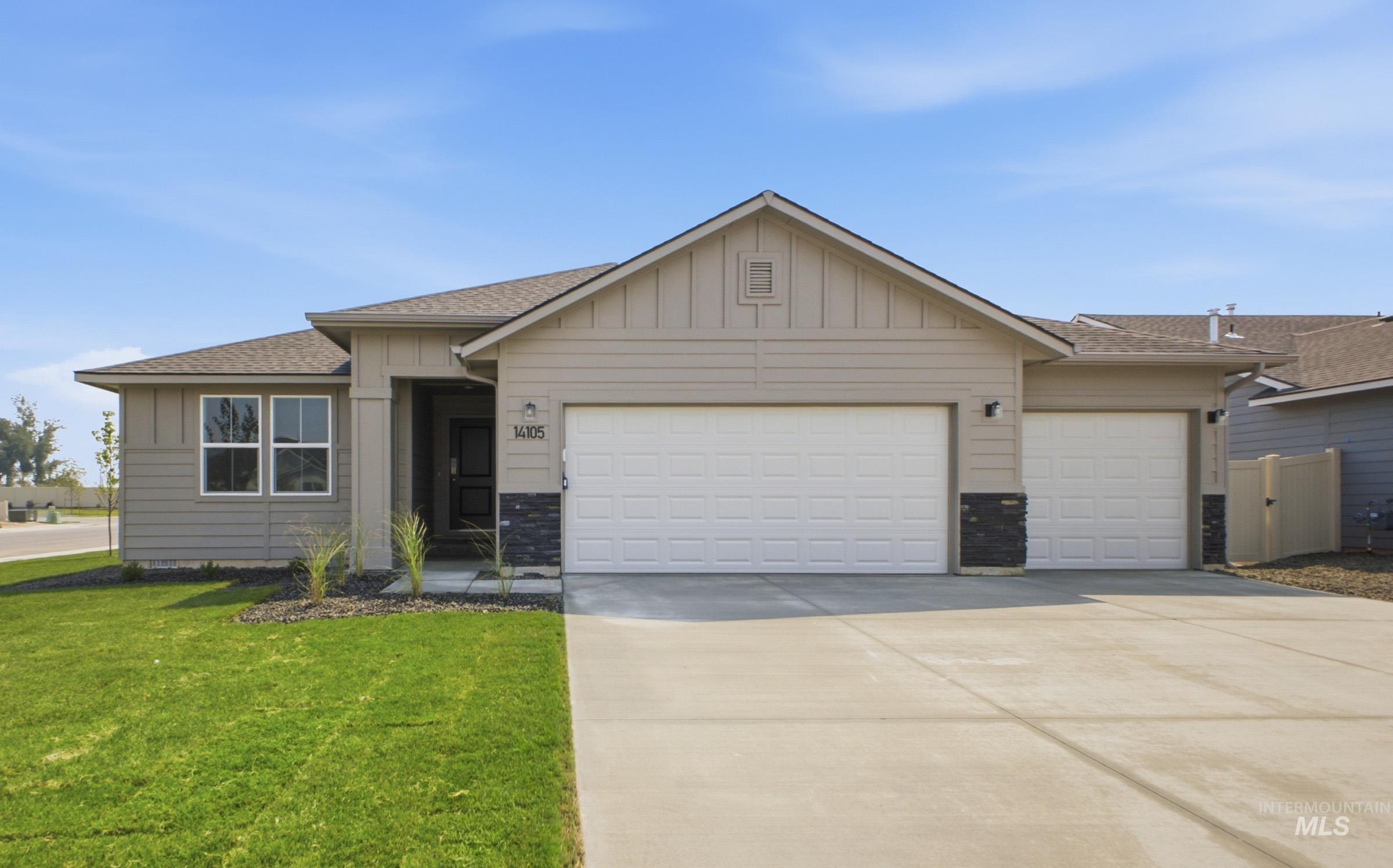 14105 Shiny Spruce St Property Photo 1