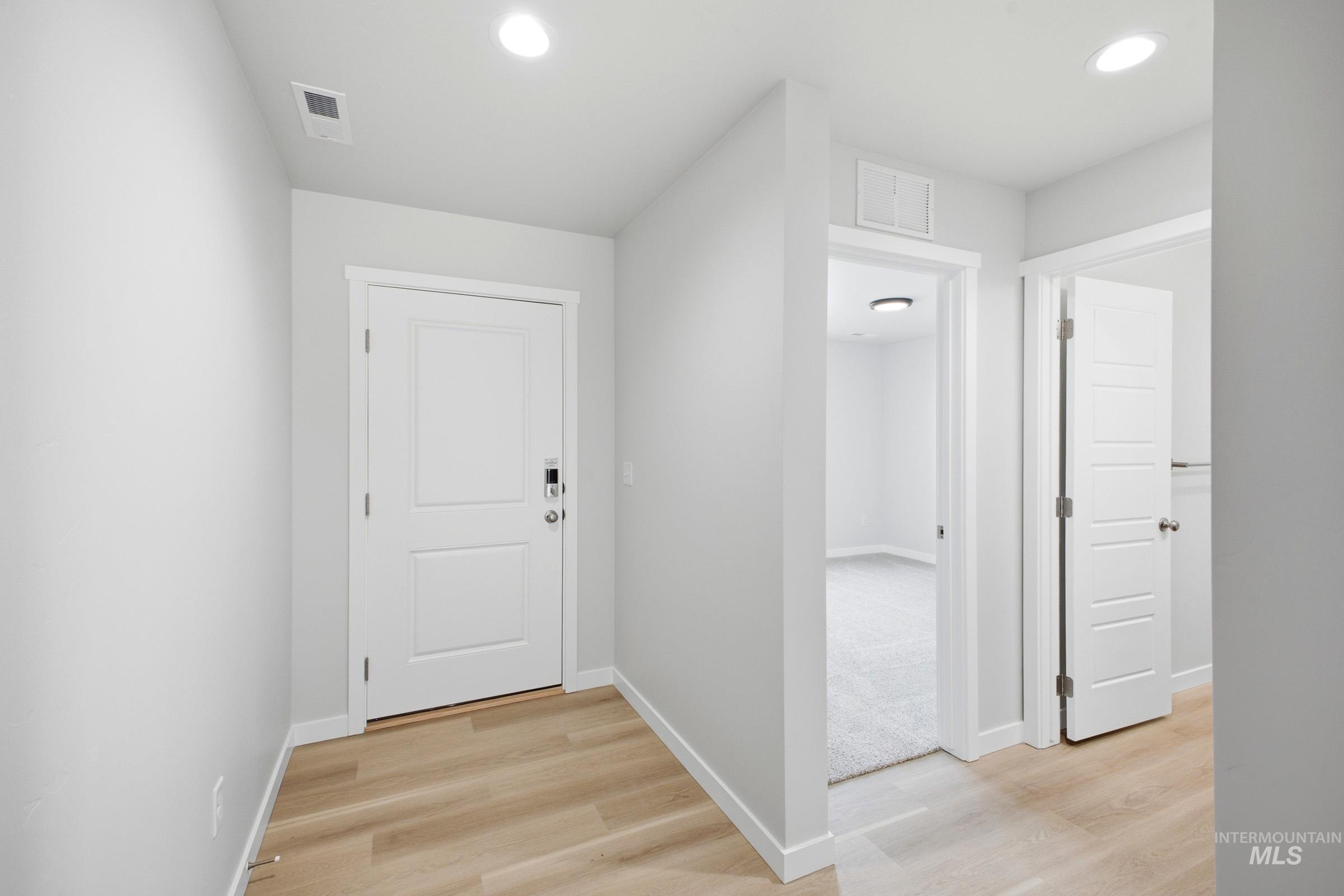 14105 Shiny Spruce St Property Photo 2