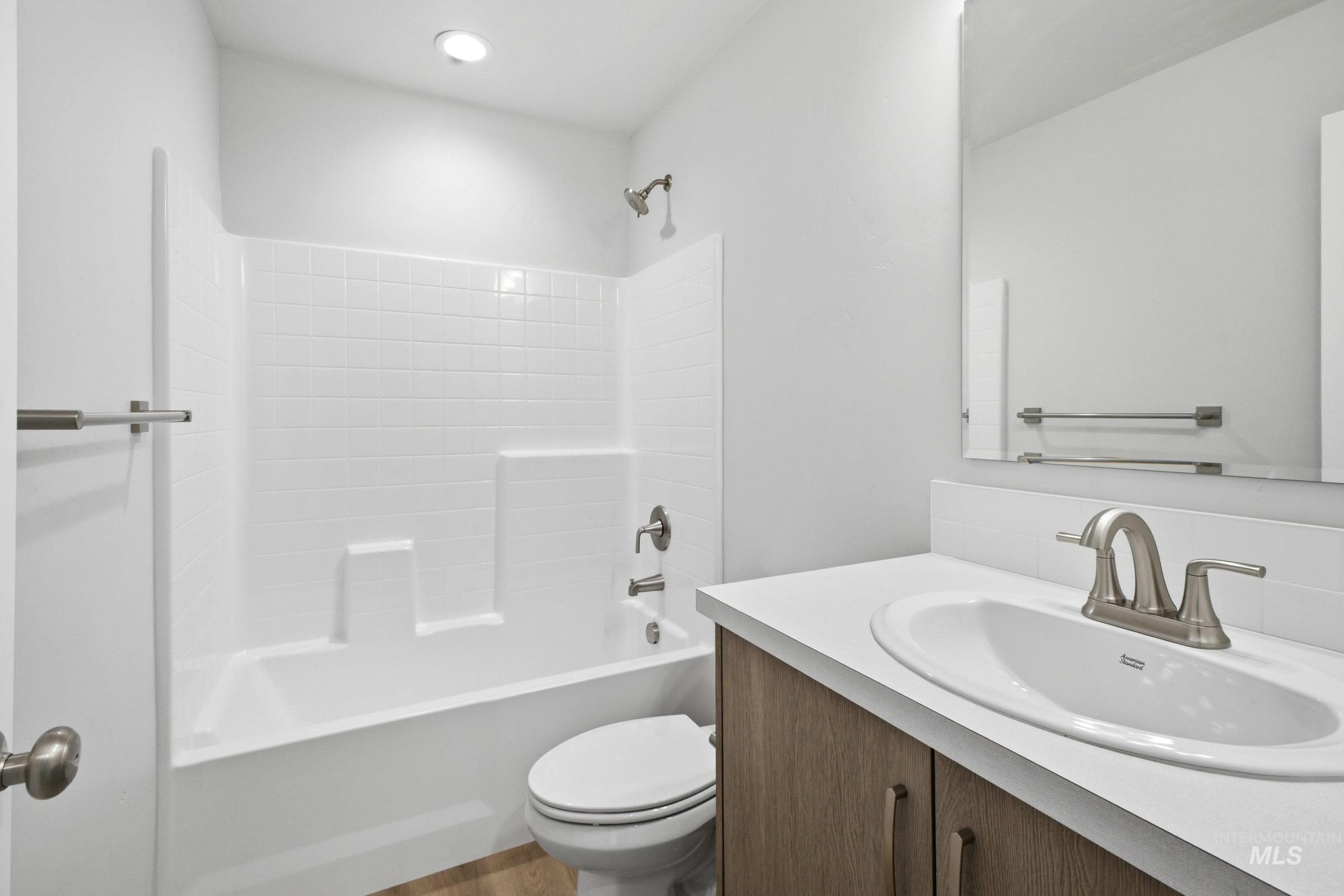 14105 Shiny Spruce St Property Photo 15