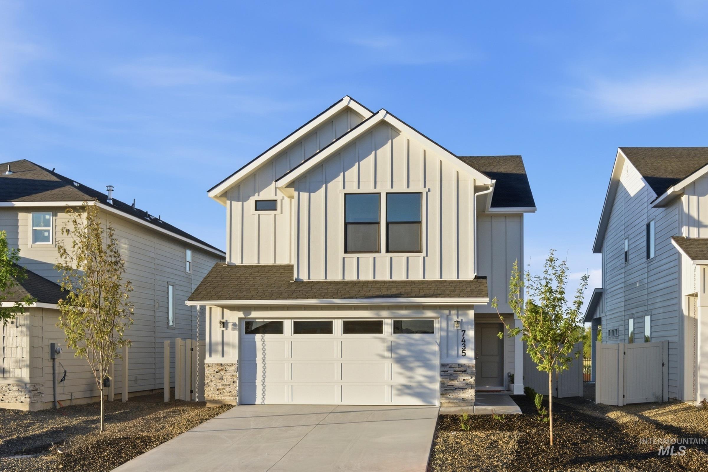 2527 W Fallon Lp Property Photo 1
