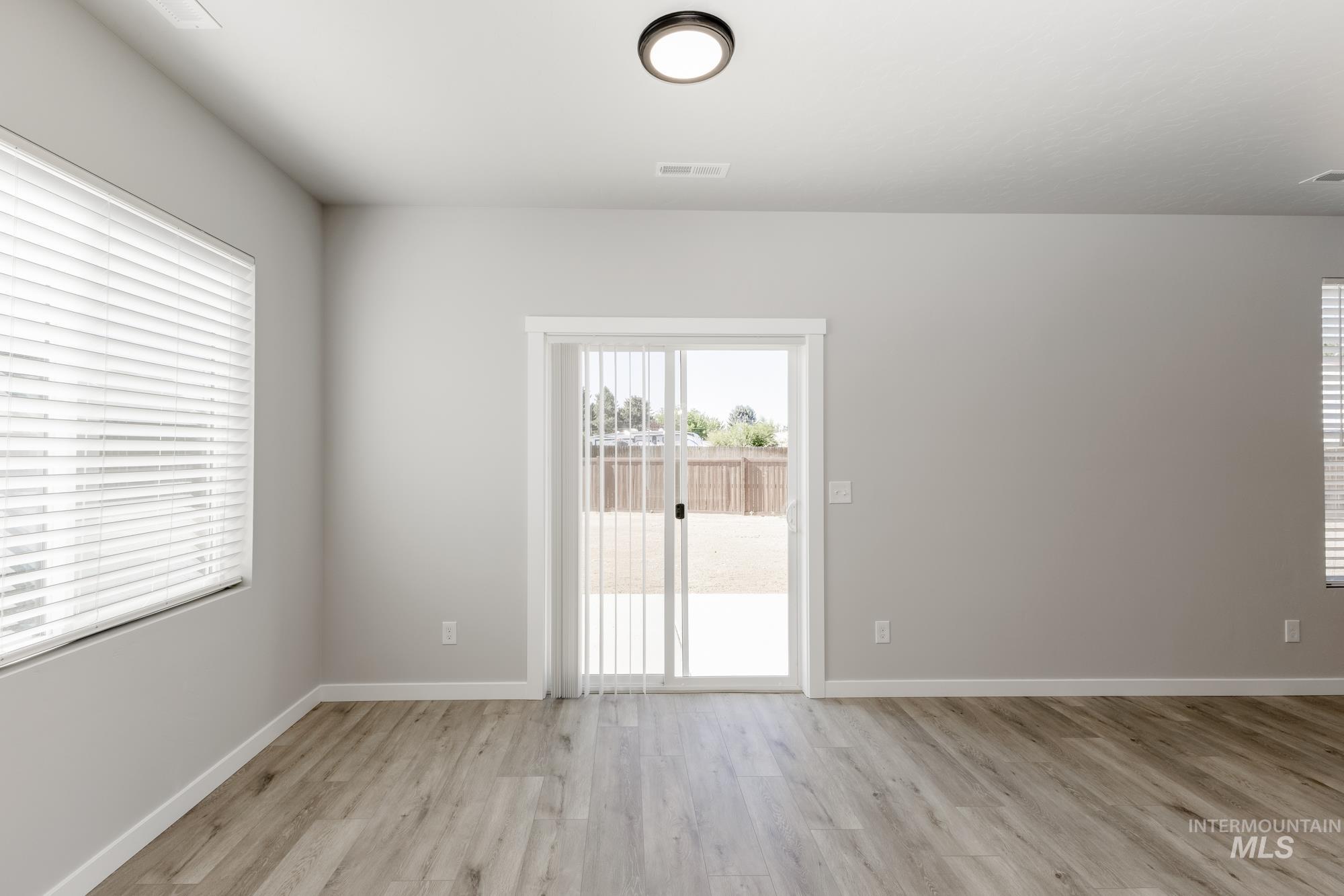 5229 S Edgecomb Way Property Photo 7