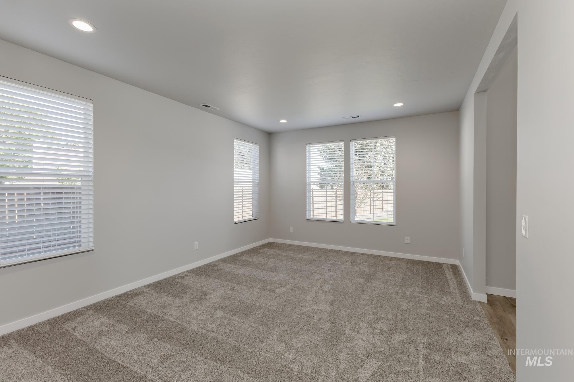 5229 S Edgecomb Way Property Photo 15