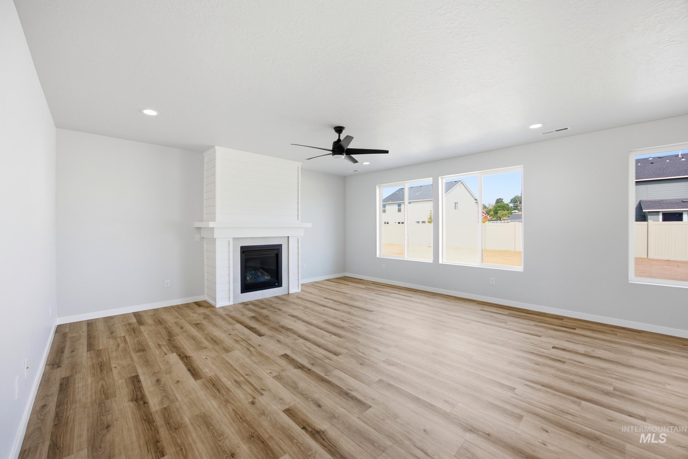 5217 S Edgecomb Way Property Photo 8