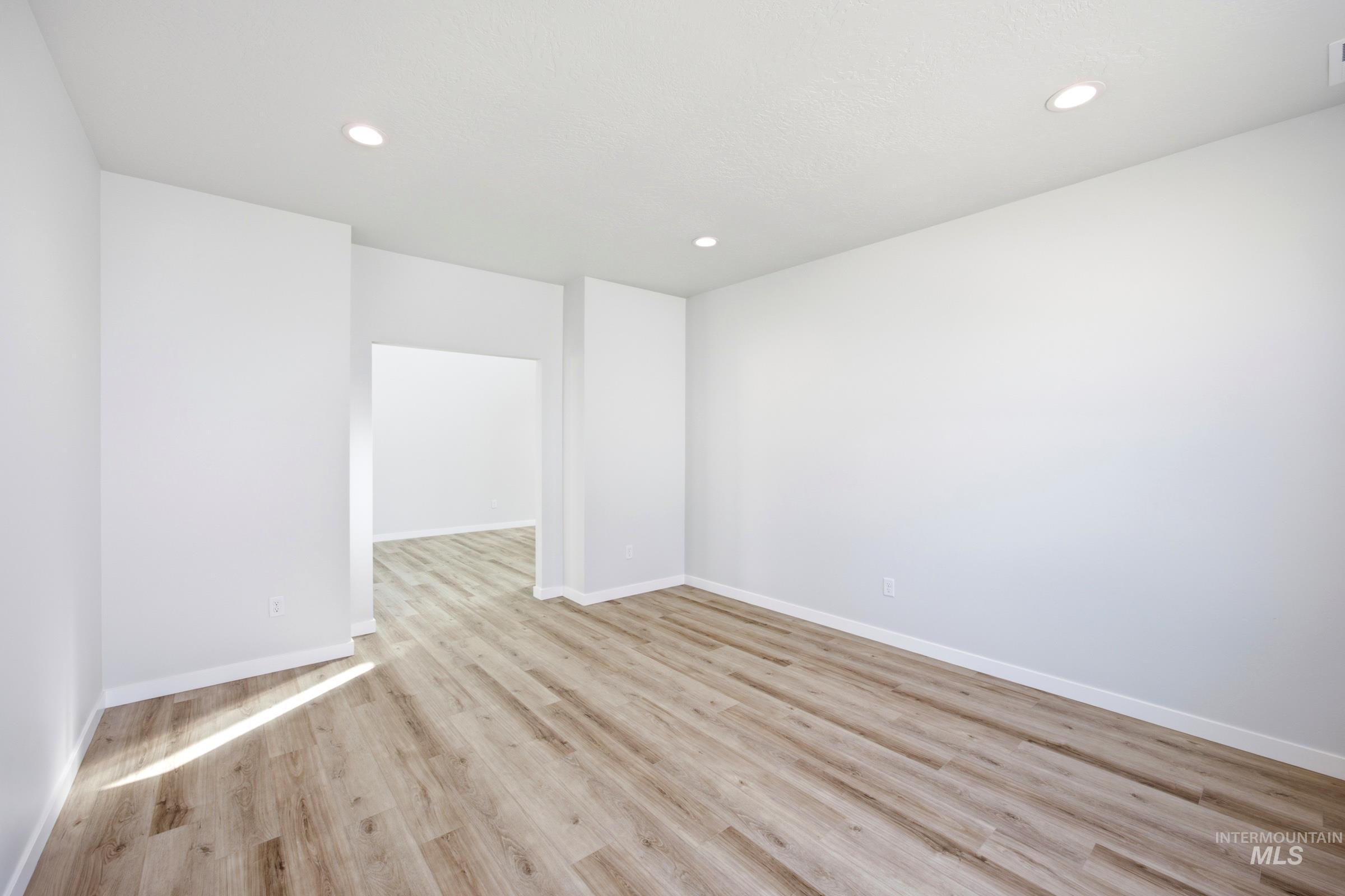 5217 S Edgecomb Way Property Photo 12