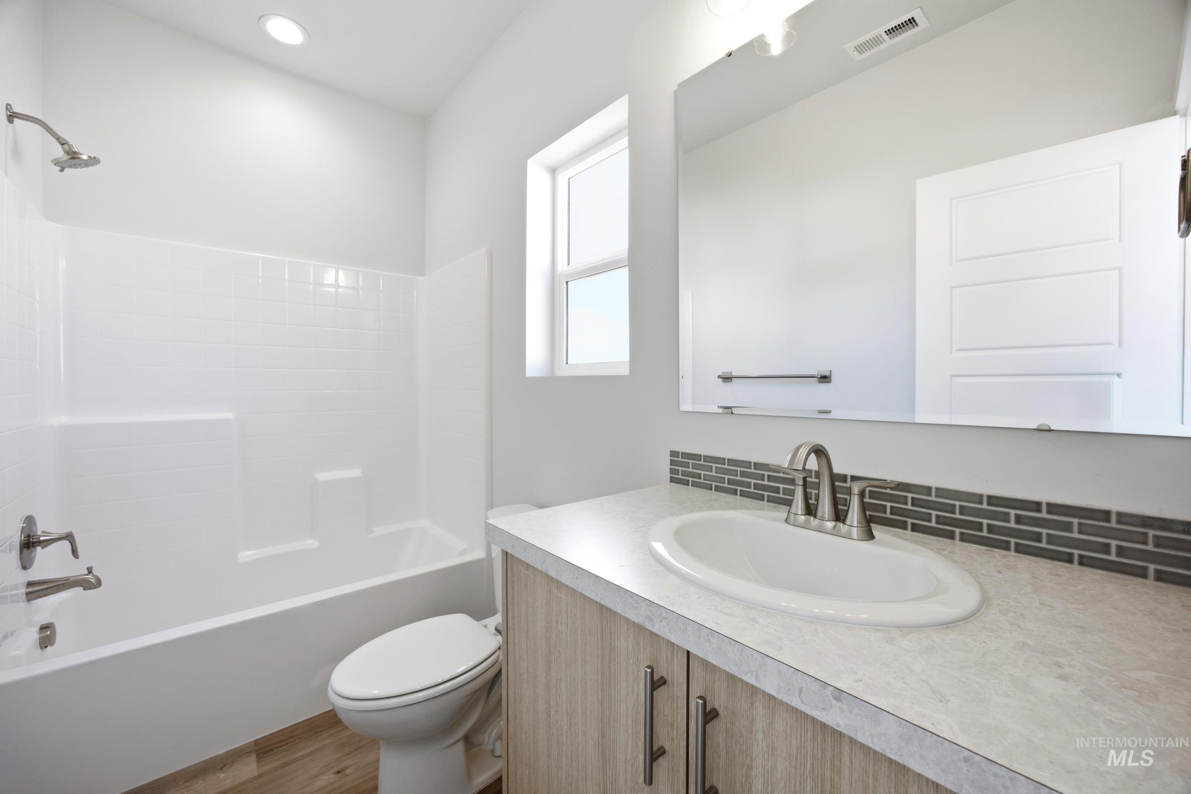 5217 S Edgecomb Way Property Photo 16