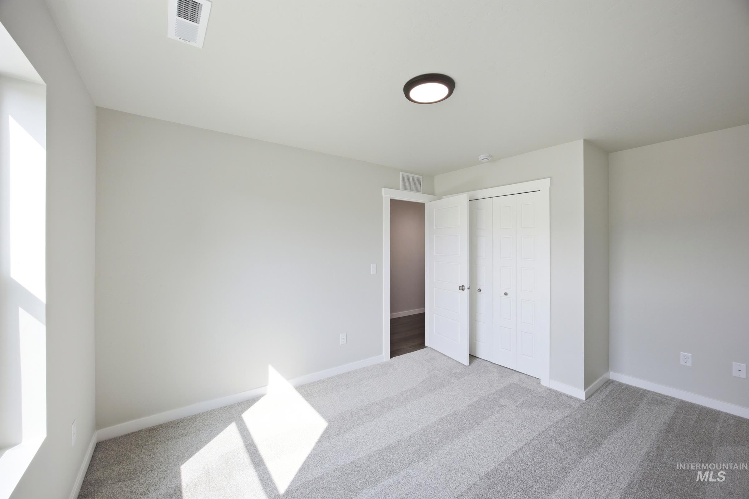 5205 S Edgecomb Way Property Photo 12