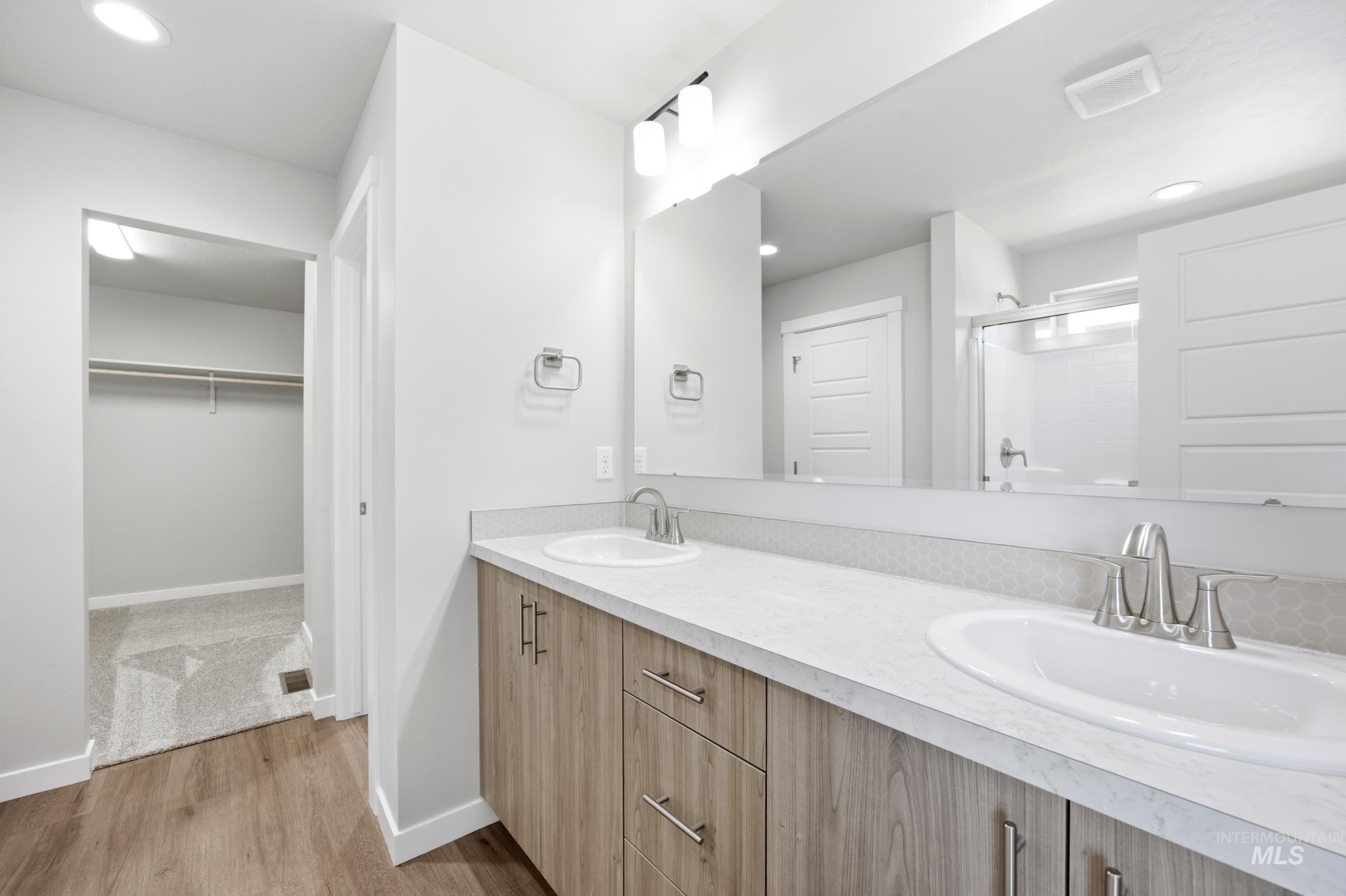 5205 S Edgecomb Way Property Photo 25