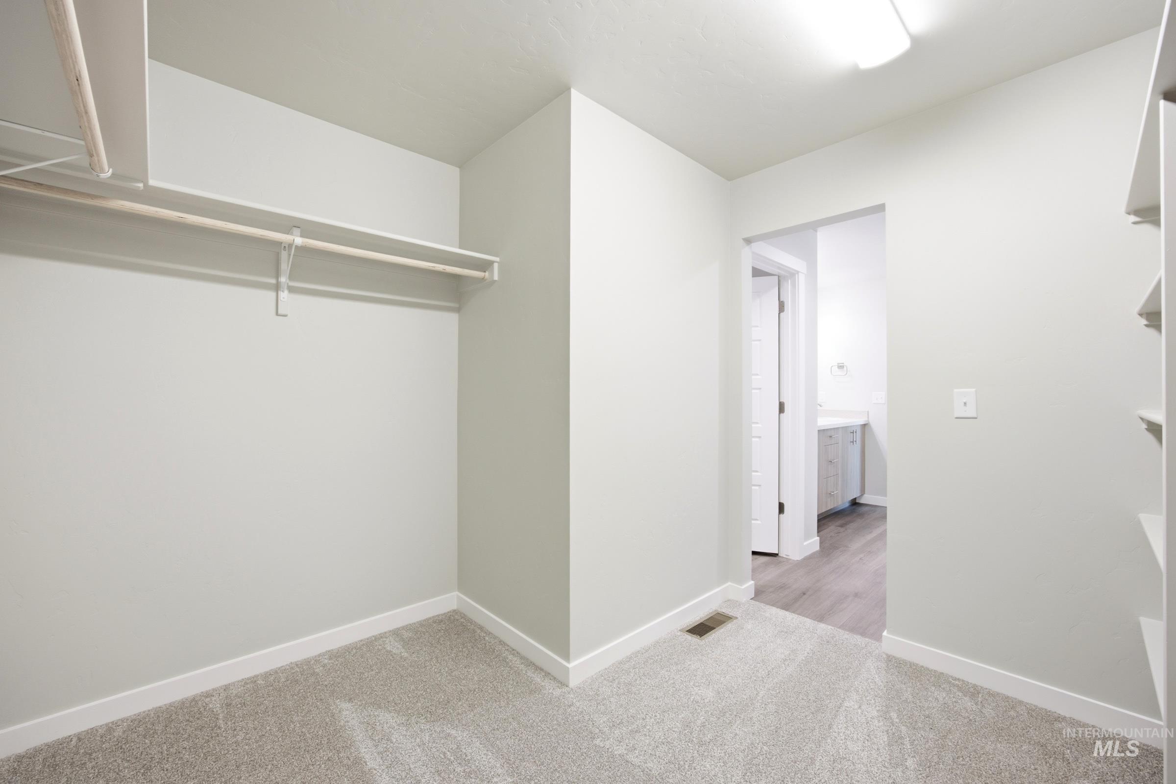 5205 S Edgecomb Way Property Photo 26