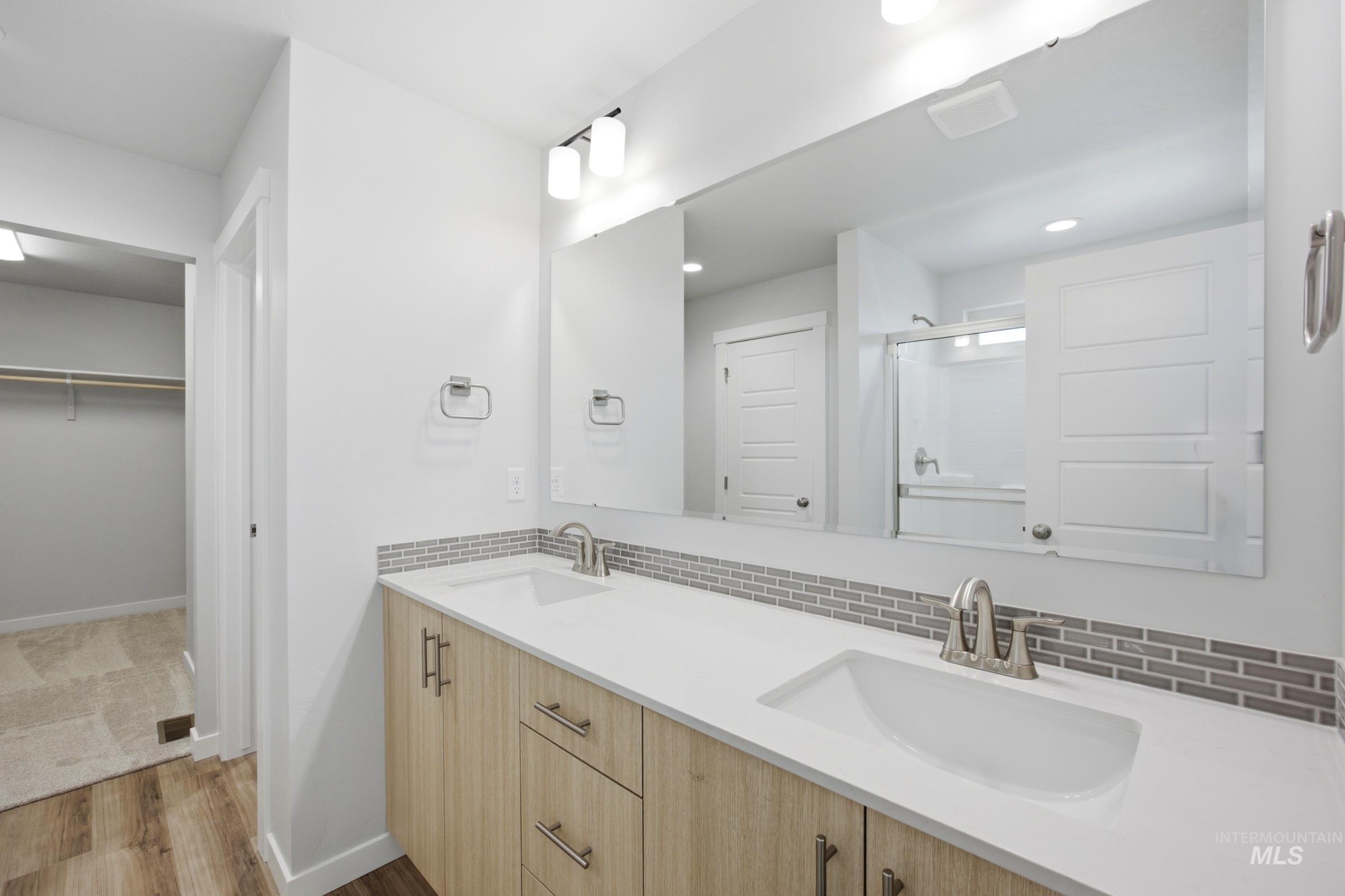 5205 S Edgecomb Way Property Photo 27