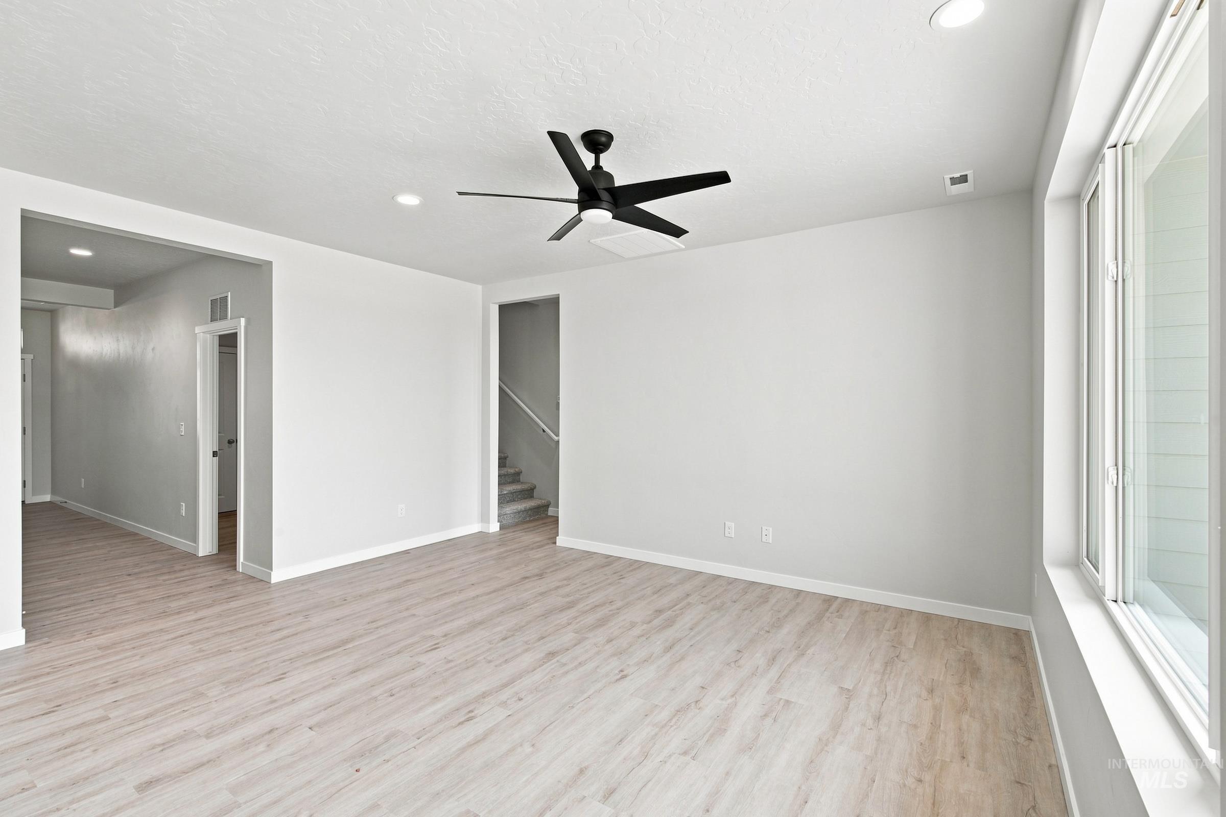 3777 E White Plains St Property Photo 7