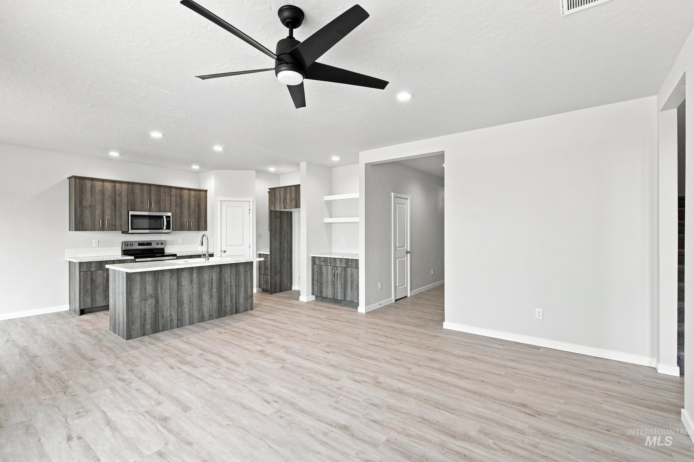 3777 E White Plains St Property Photo 10