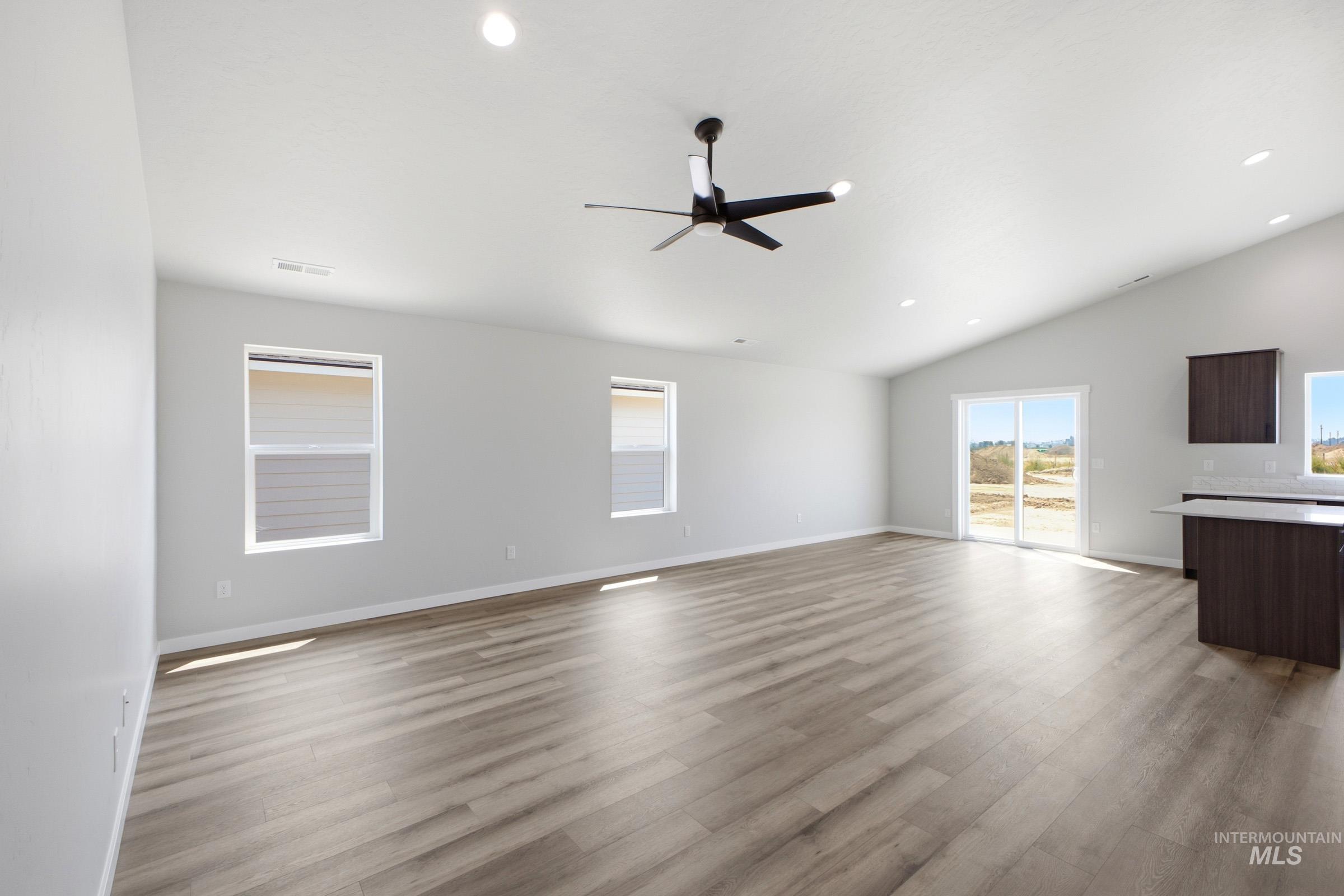 12769 Ropers St Property Photo 6
