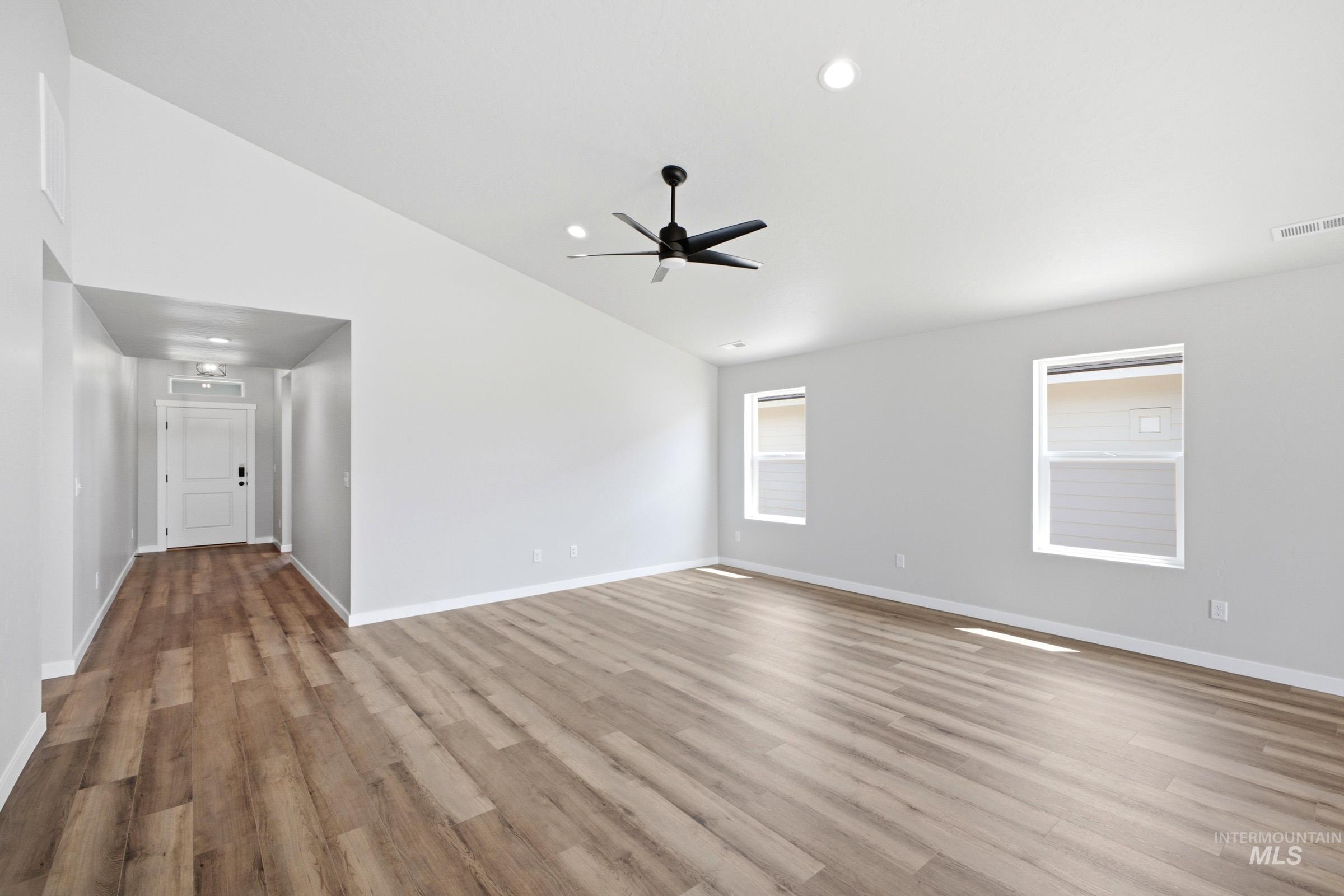 12769 Ropers St Property Photo 7
