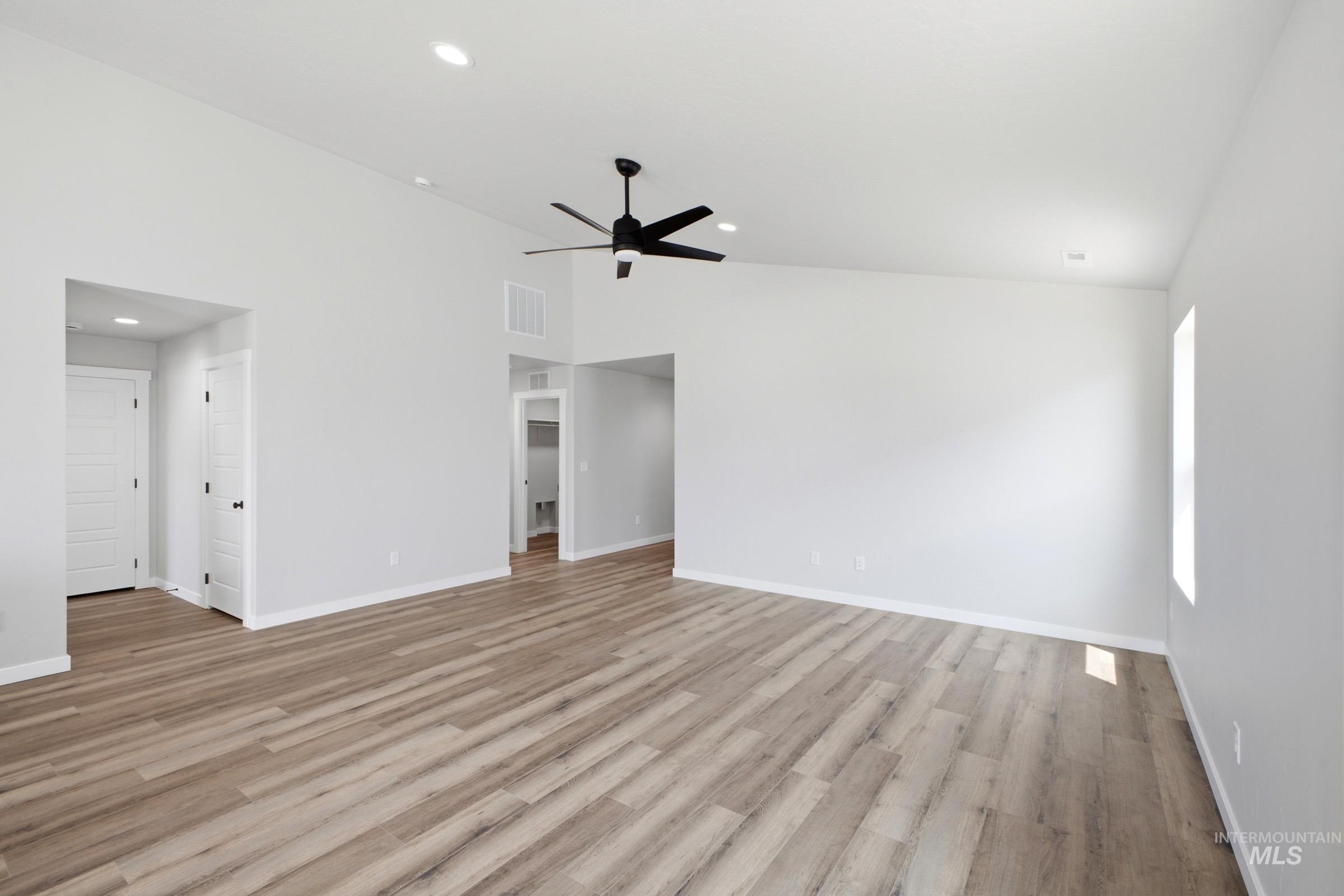 12769 Ropers St Property Photo 8