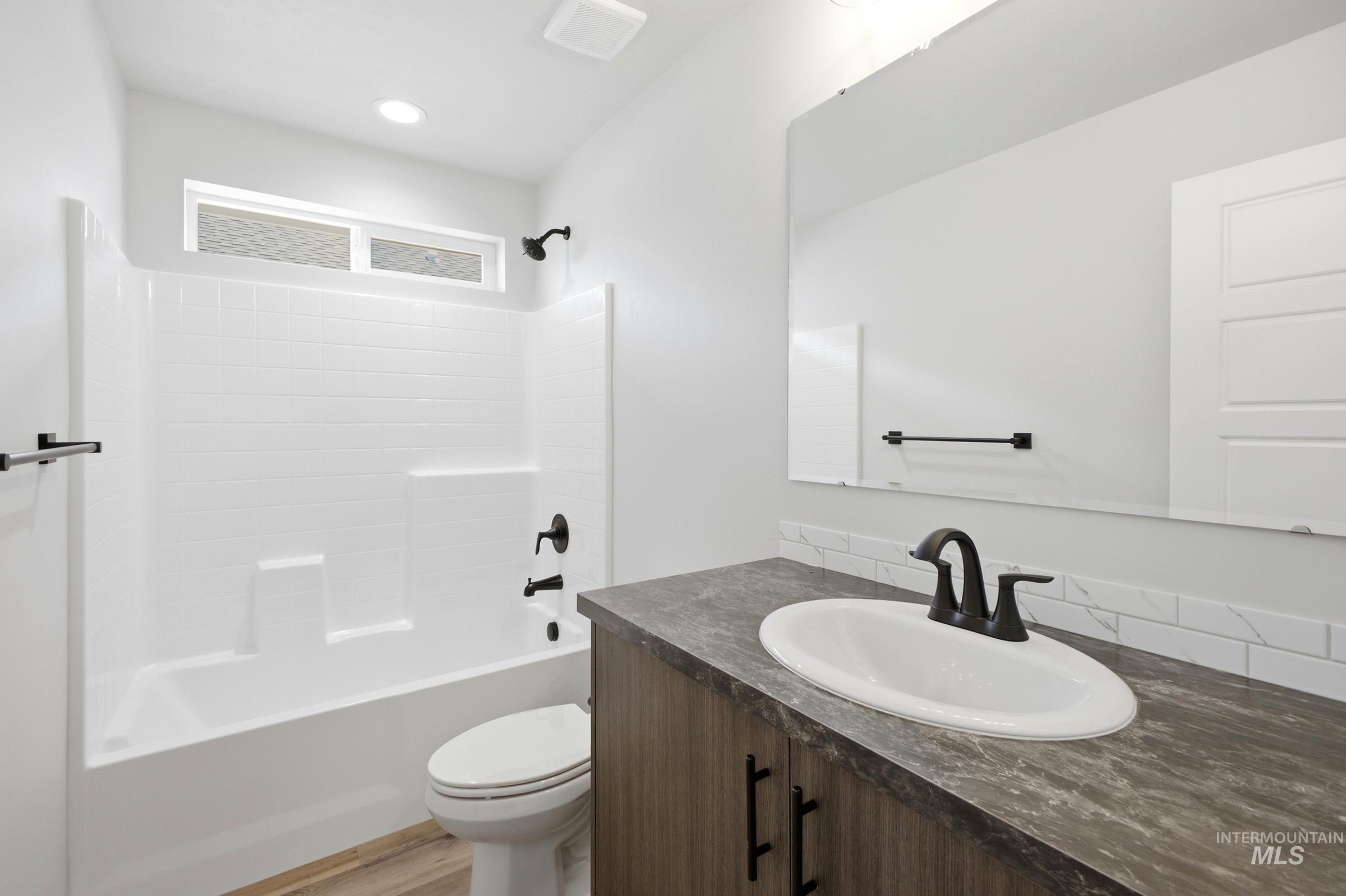 12769 Ropers St Property Photo 14