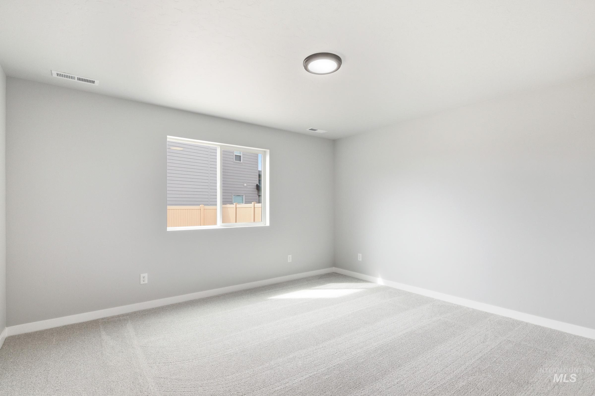 15261 Patriot Ave Property Photo 16