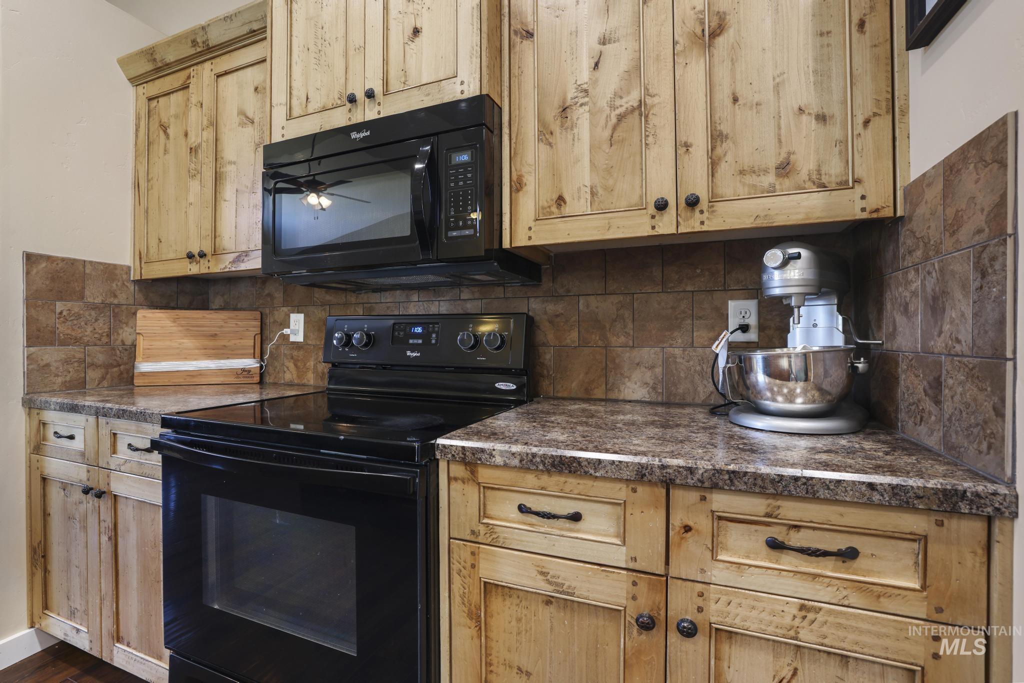 311 Red Rock Trail Property Photo 6