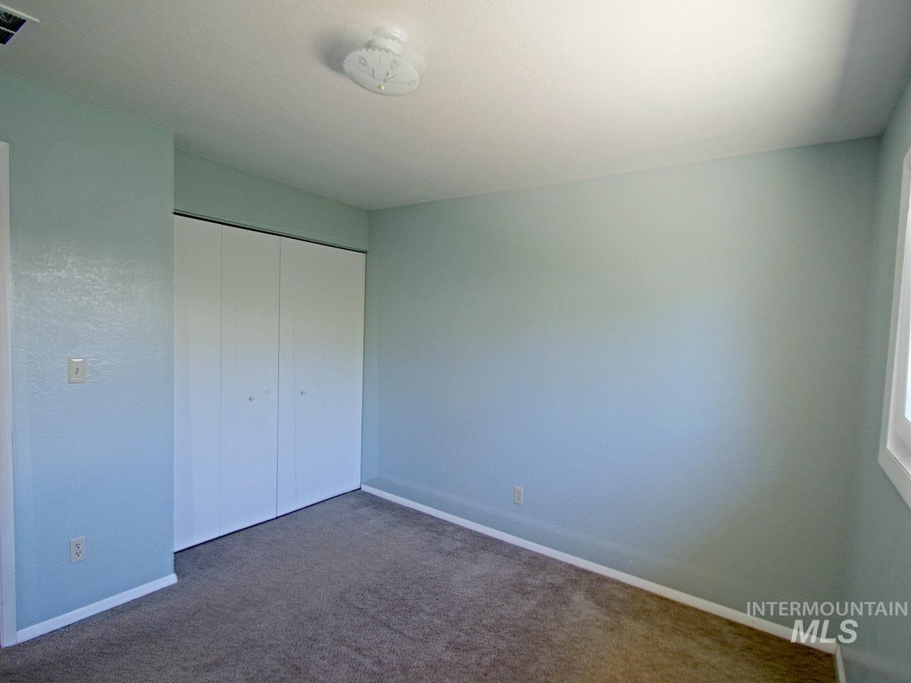 860 E Commercial Property Photo 15