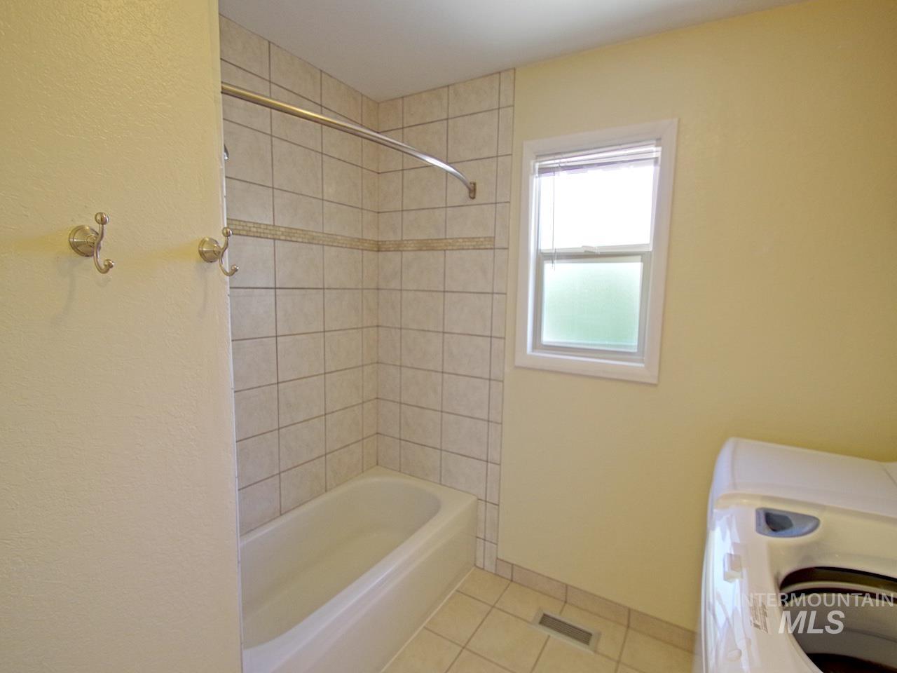 860 E Commercial Property Photo 20