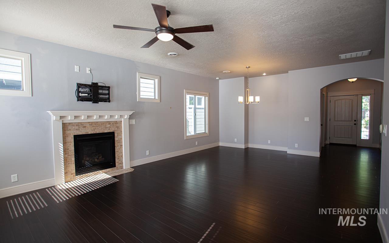 3967 N Park Crossing Ave Property Photo 5