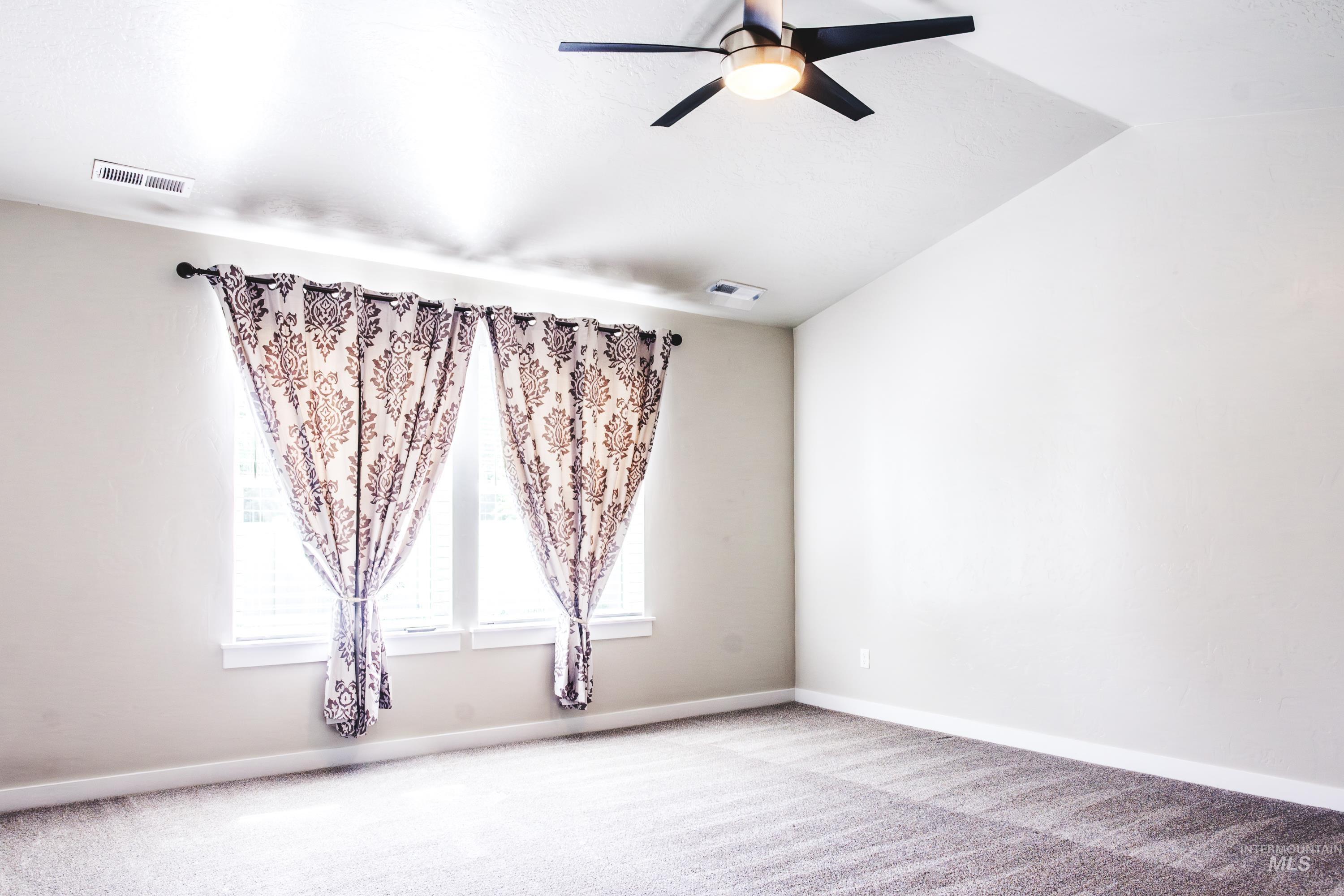 5338 N Maplestone Ave Property Photo 16