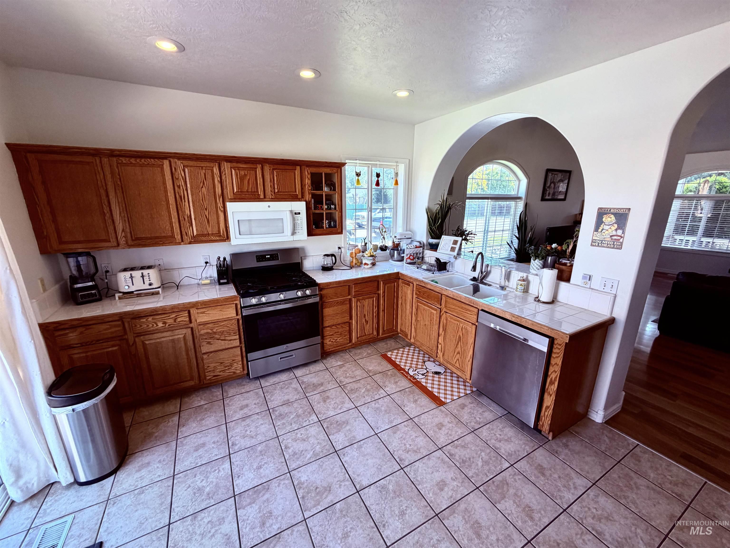 2087 S Gull Cove Ave Property Photo 3