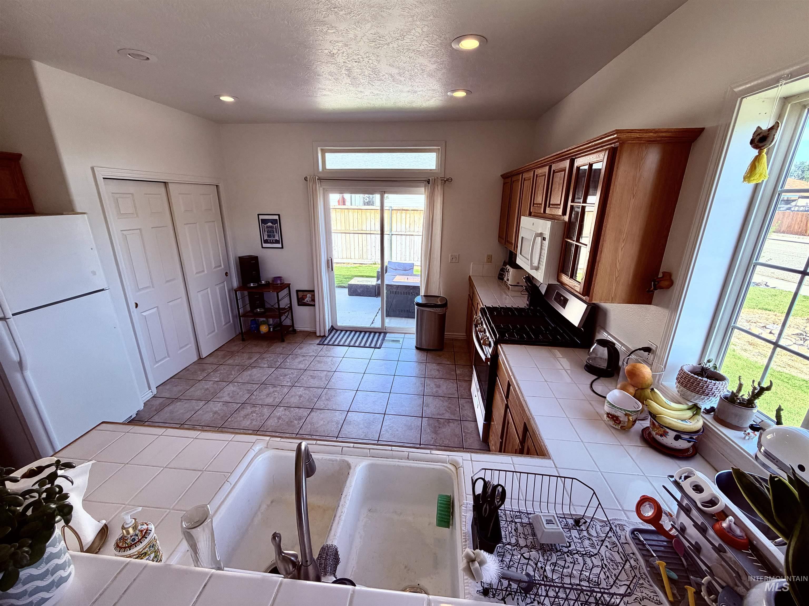 2087 S Gull Cove Ave Property Photo 6