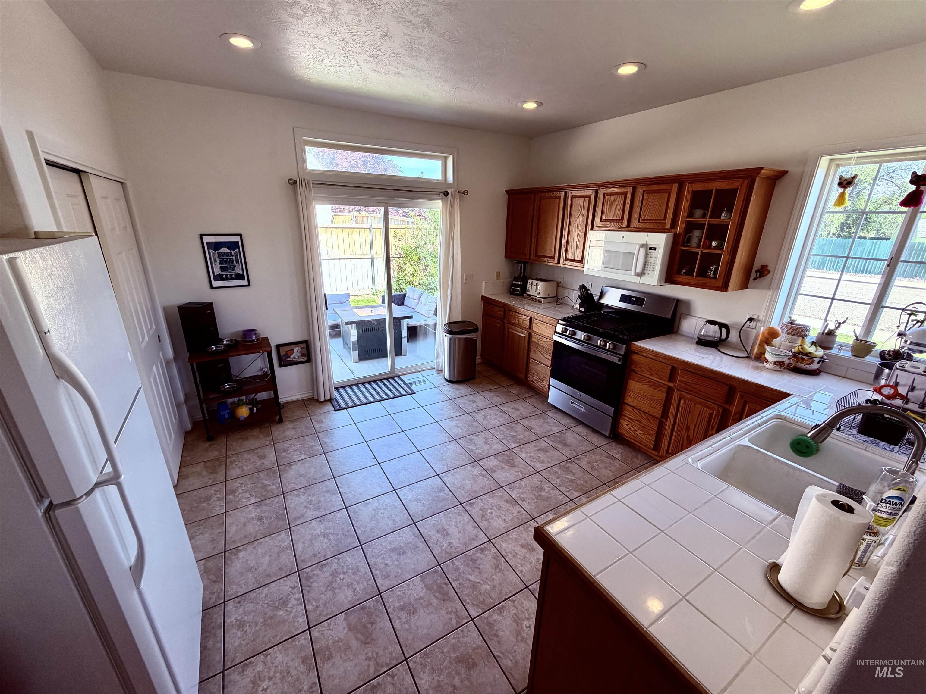 2087 S Gull Cove Ave Property Photo 7