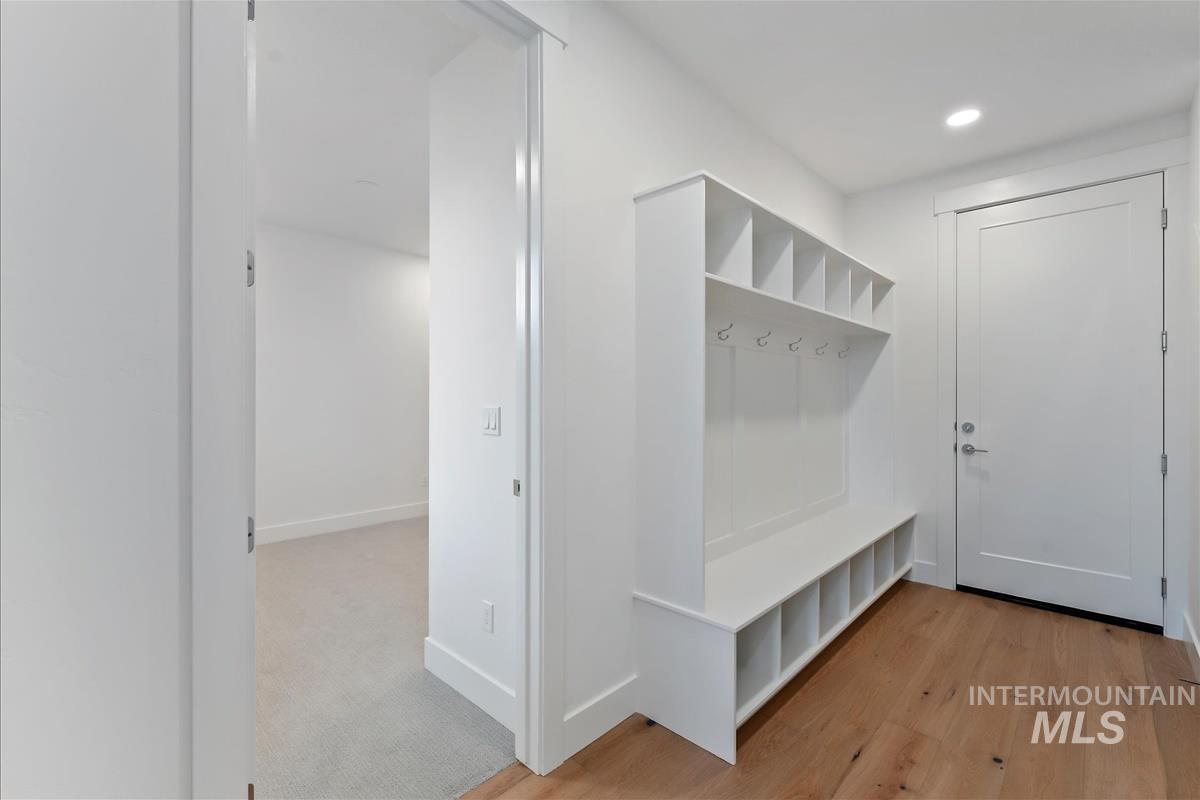 3213 W Moore Property Photo 5