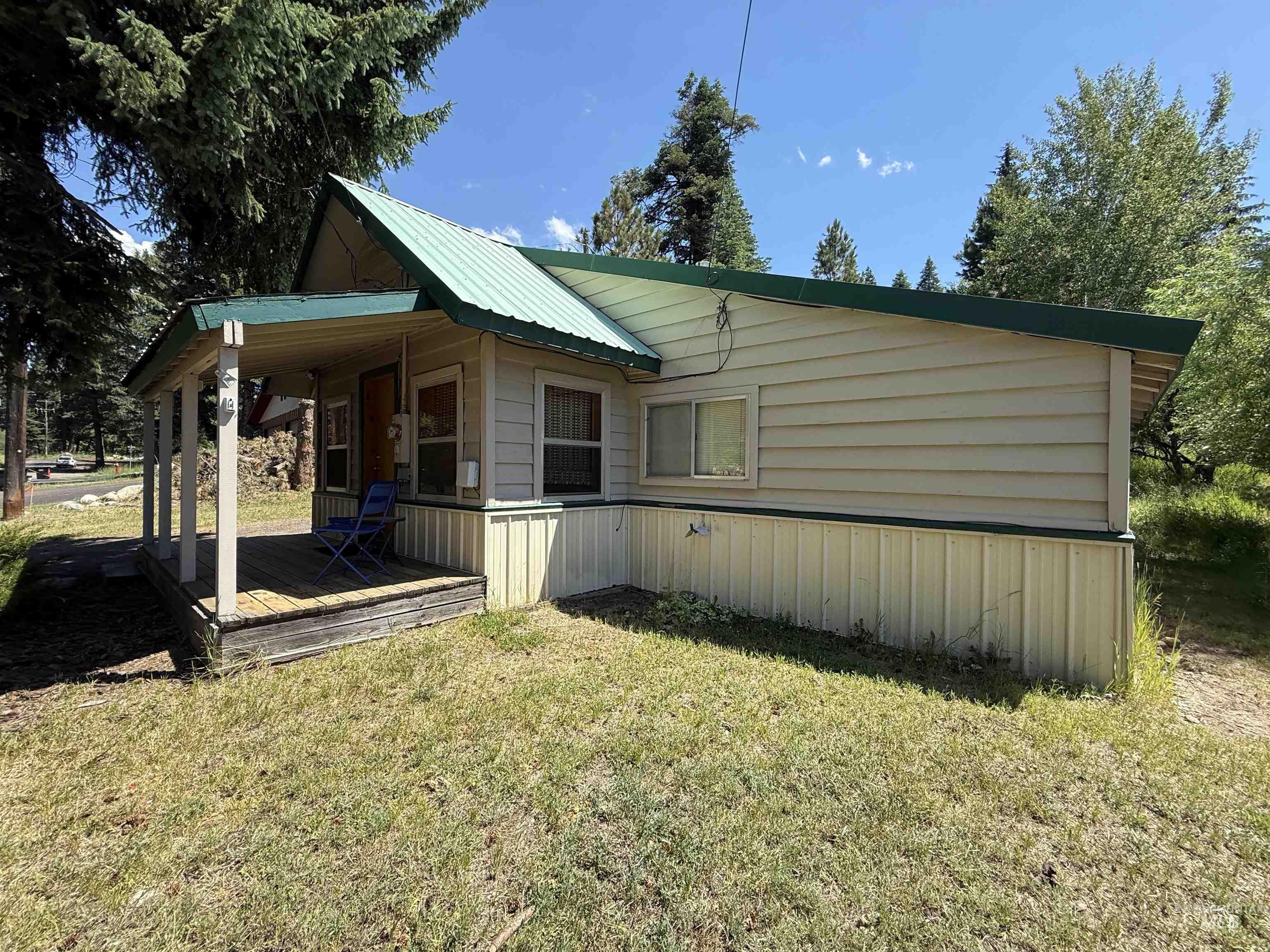 814 Reedy Road Property Photo 3