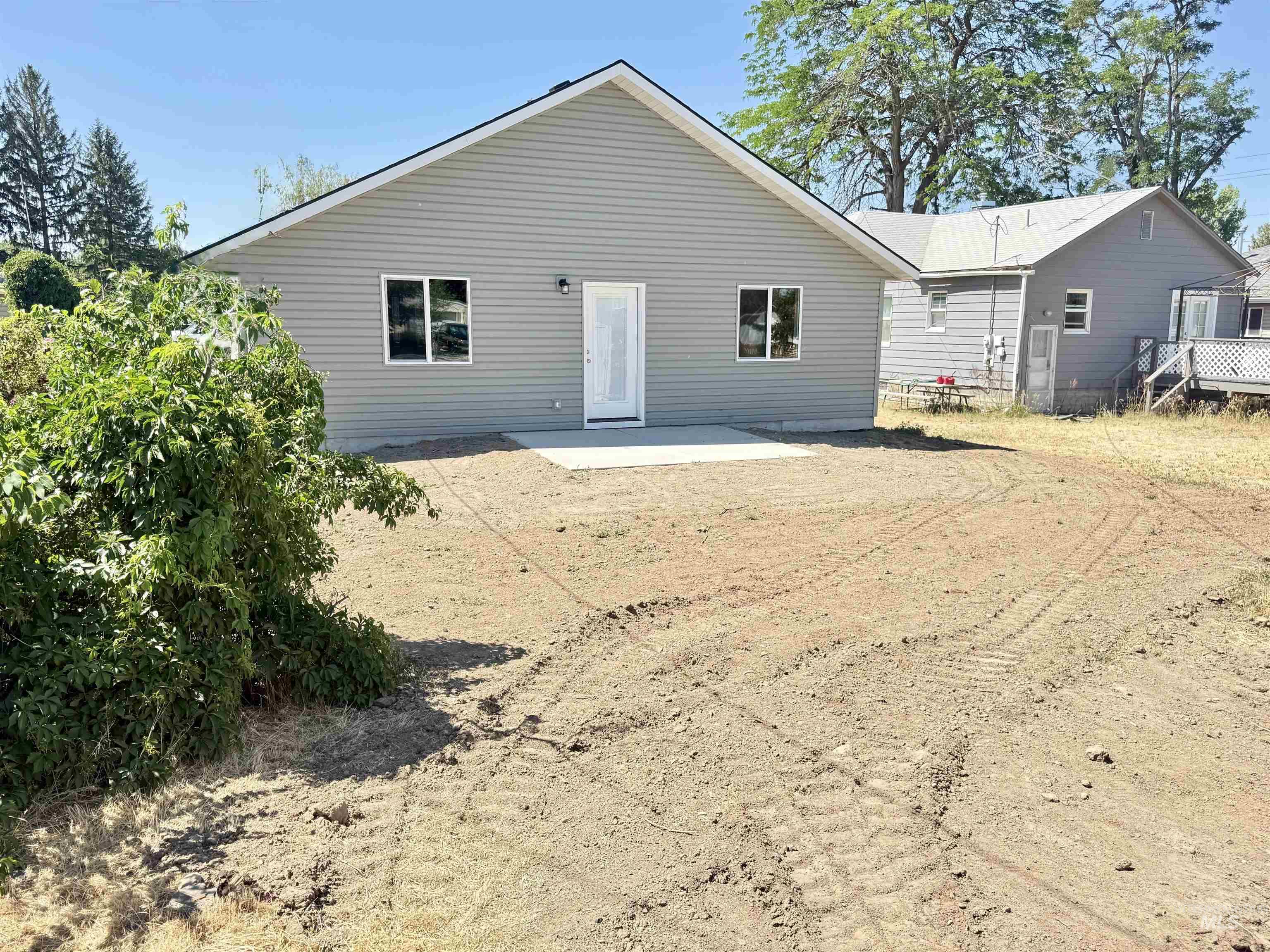 220 W 7th Ave Property Photo 13