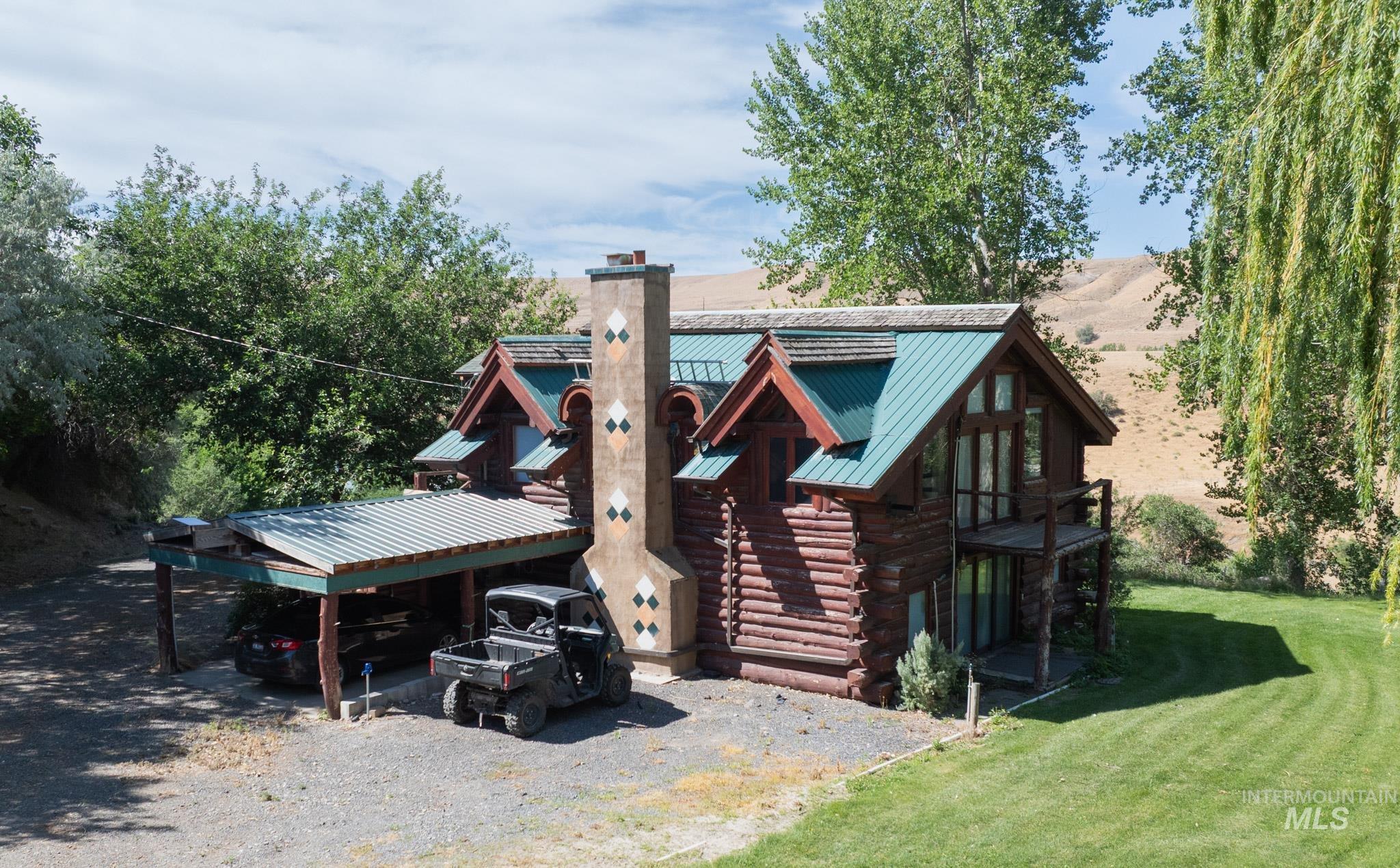 863 Pottery Road Property Photo 2