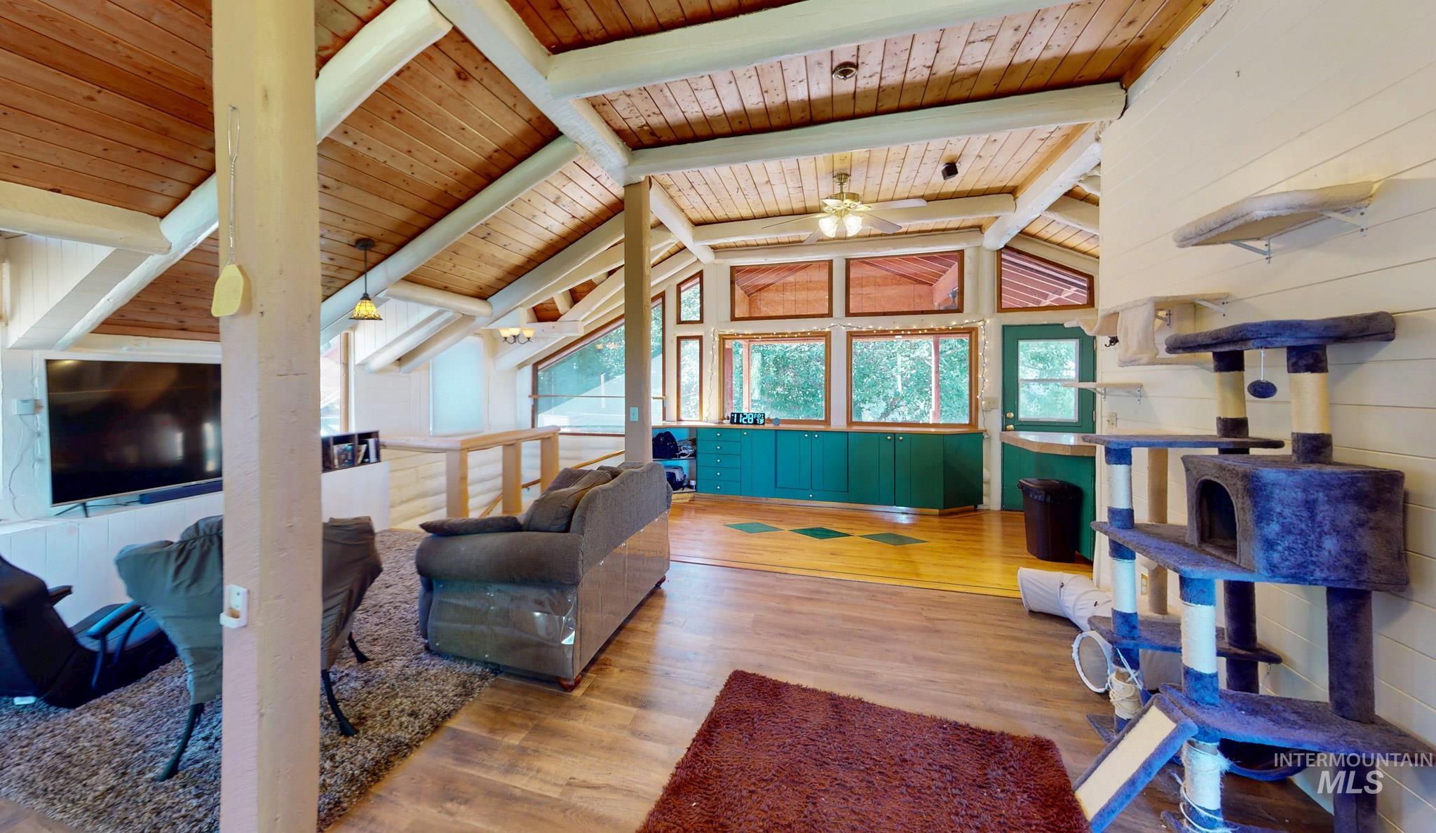863 Pottery Road Property Photo 6