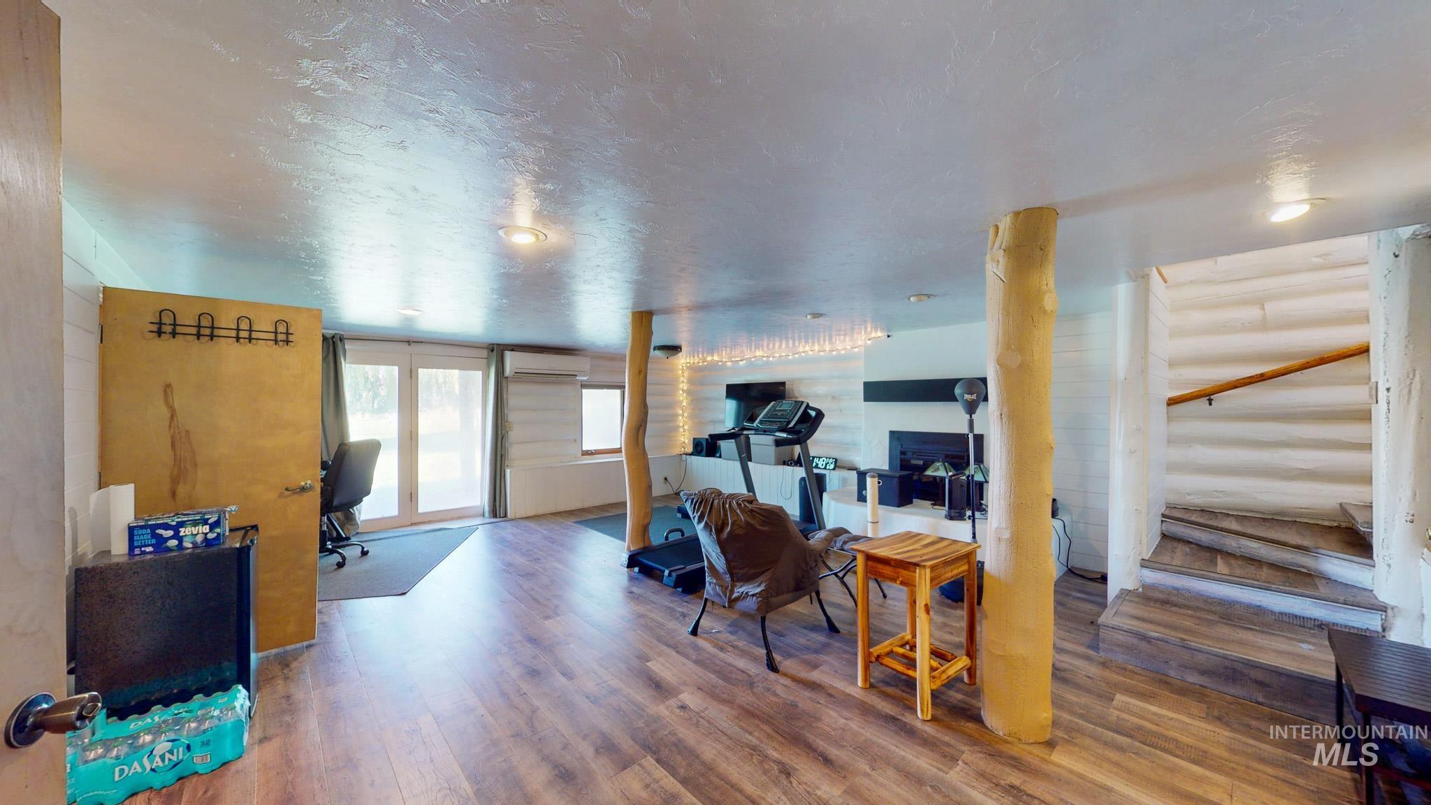 863 Pottery Road Property Photo 7