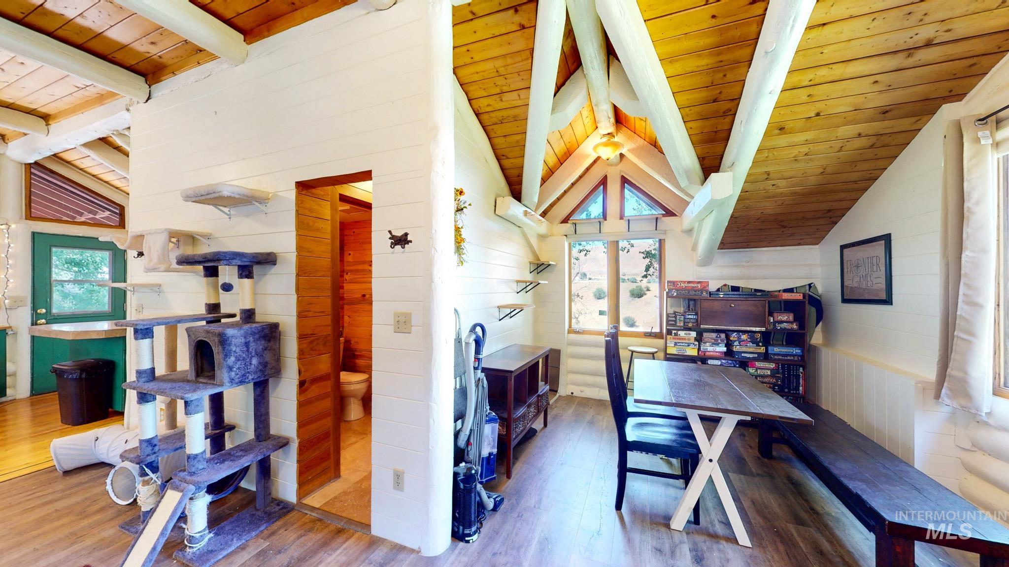863 Pottery Road Property Photo 8