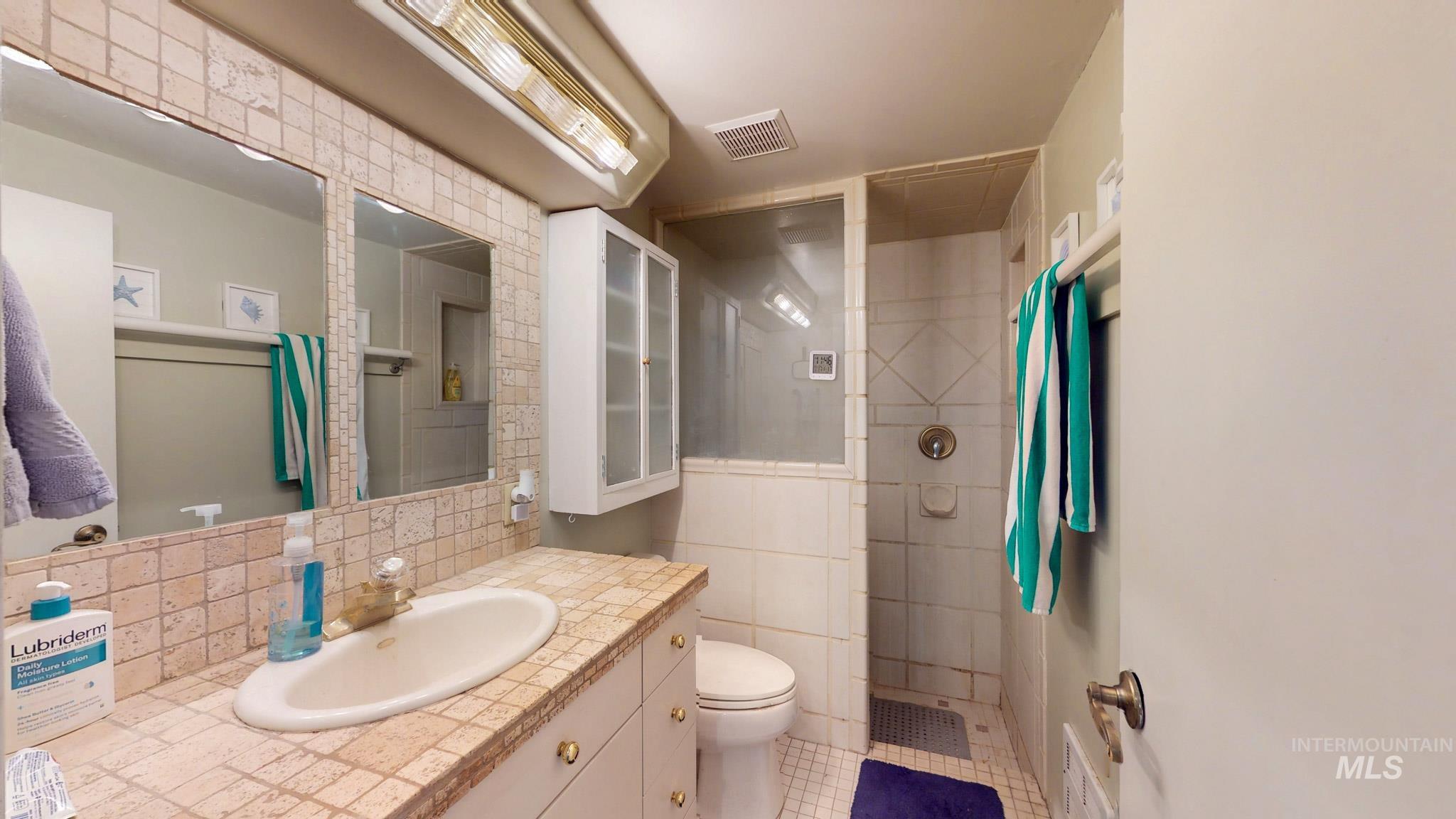 863 Pottery Road Property Photo 14