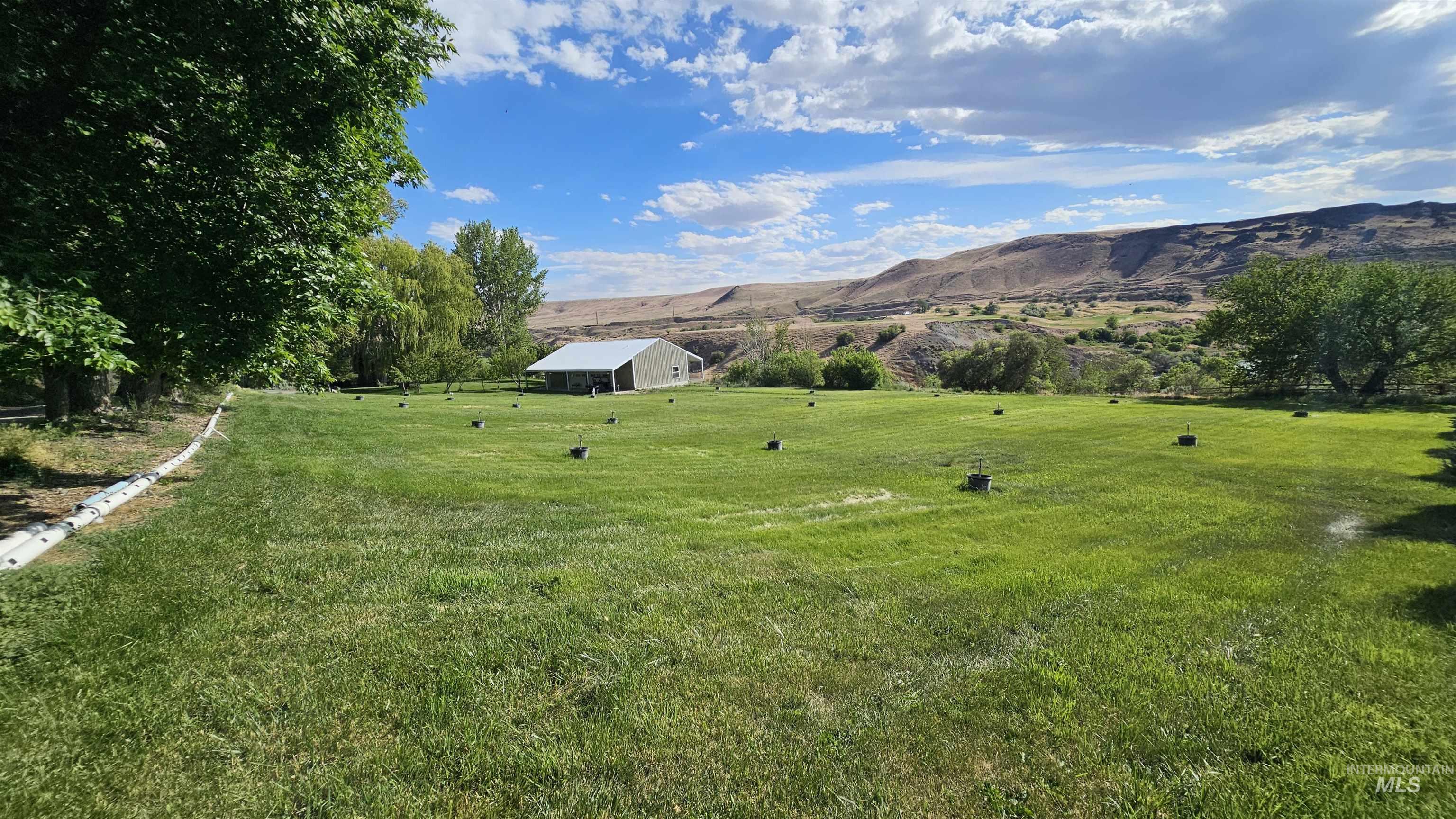 863 Pottery Road Property Photo 17