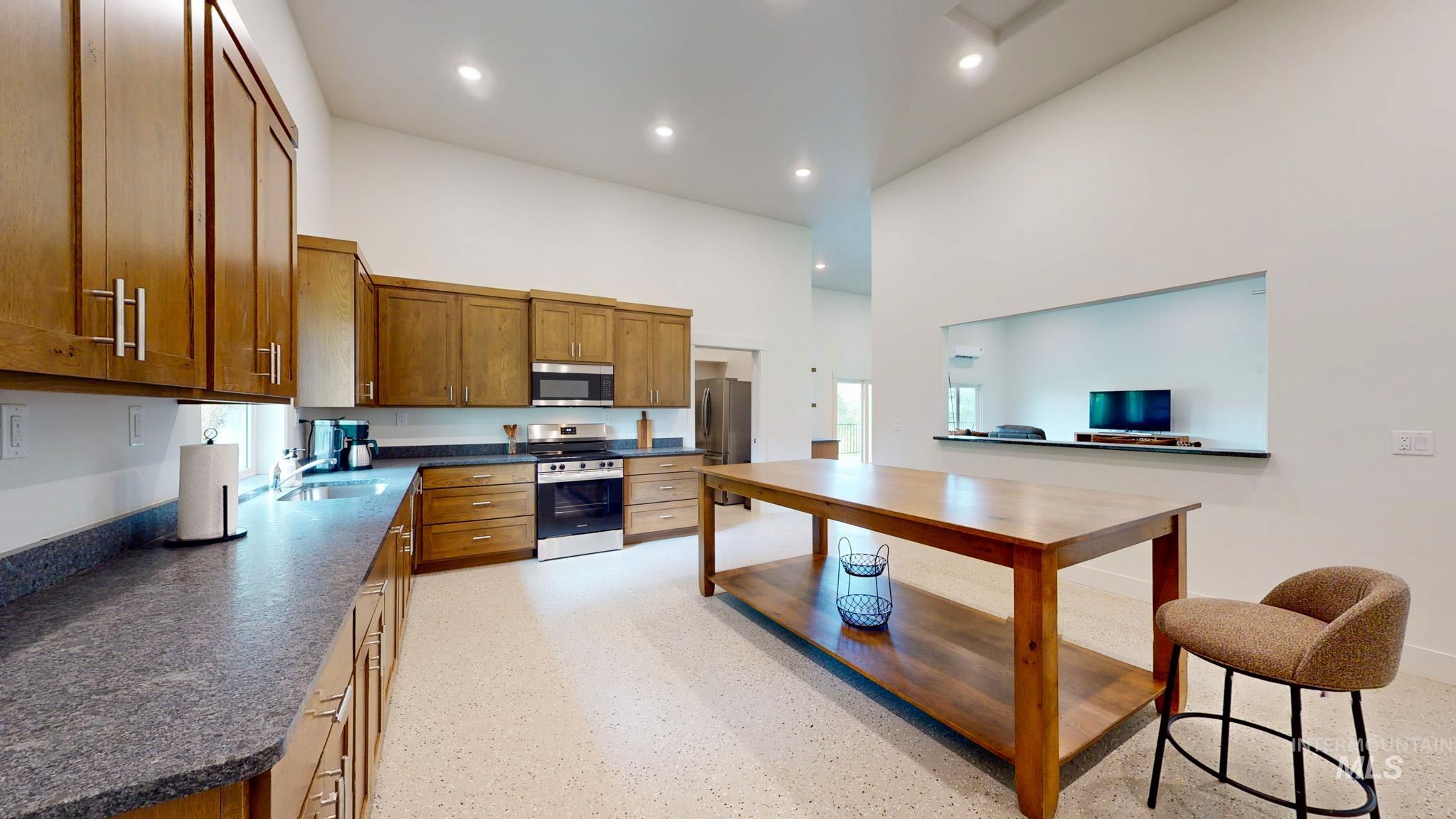863 Pottery Road Property Photo 18