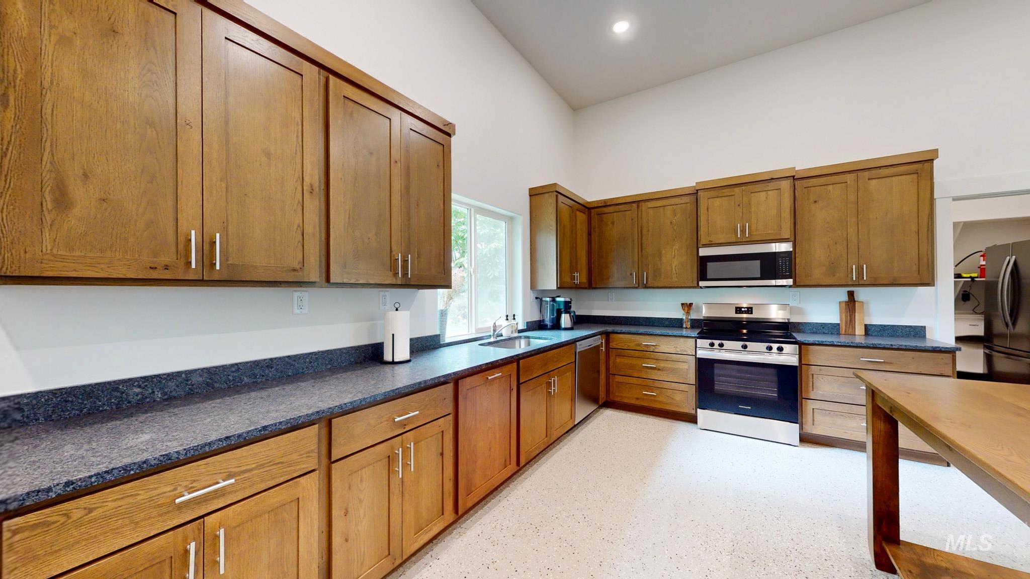 863 Pottery Road Property Photo 19