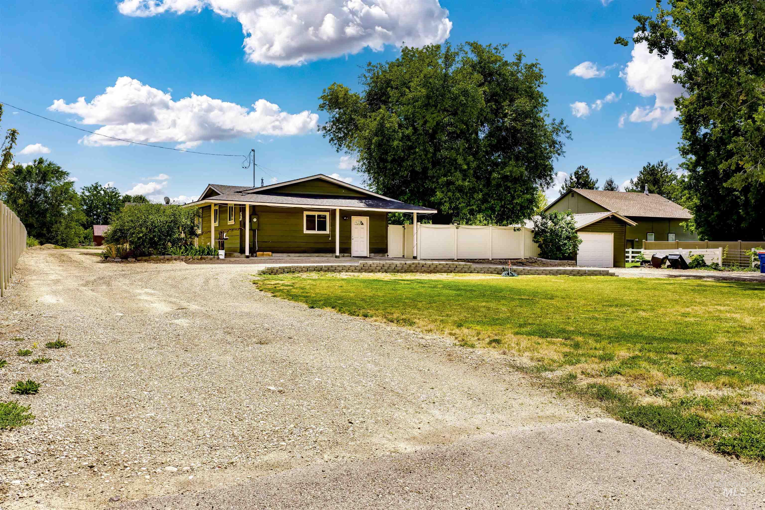 3620 S Eagle Road Property Photo 28