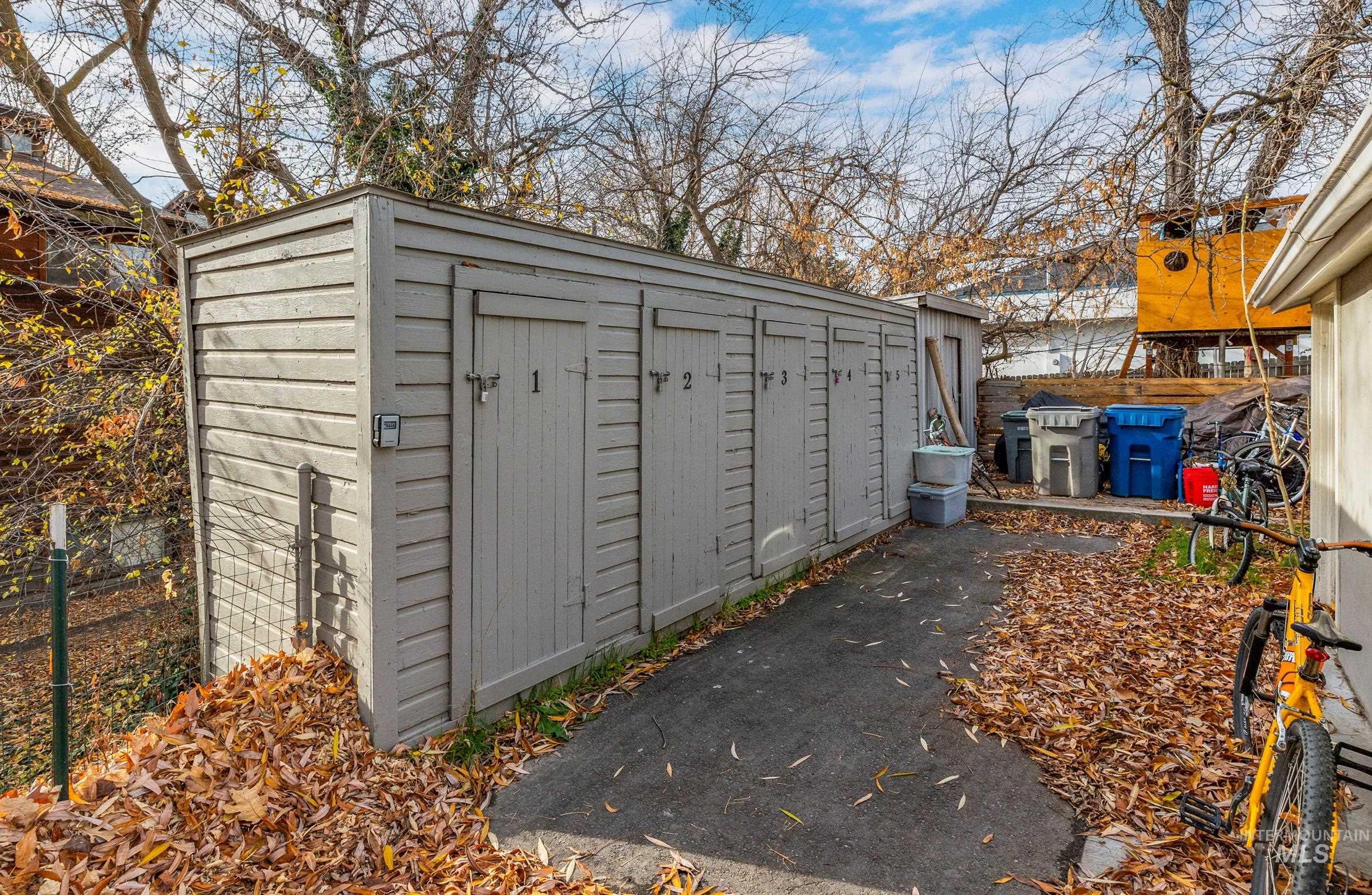 235 E Warm Springs Avenue Property Photo 3